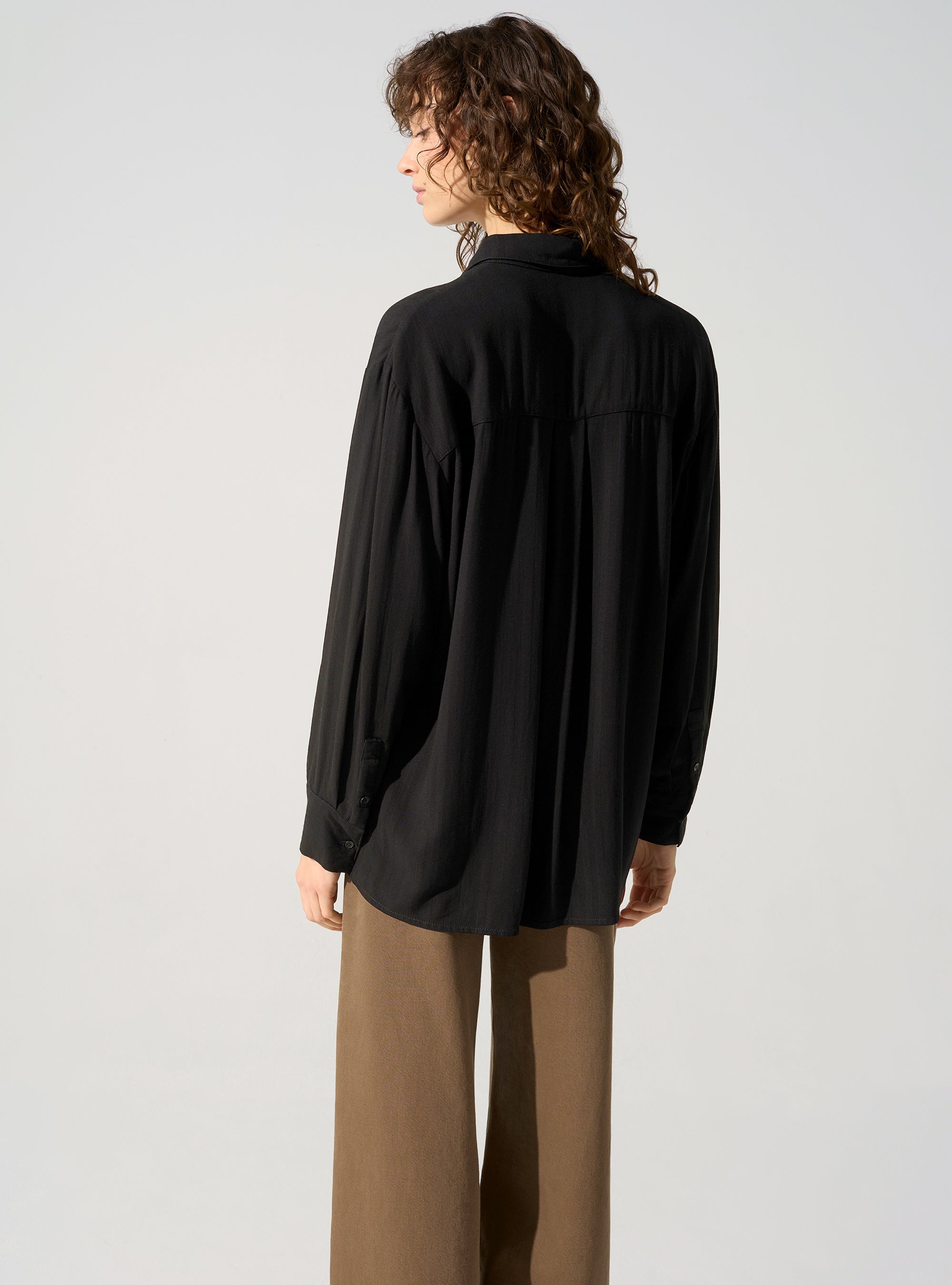 Chemise large acoté