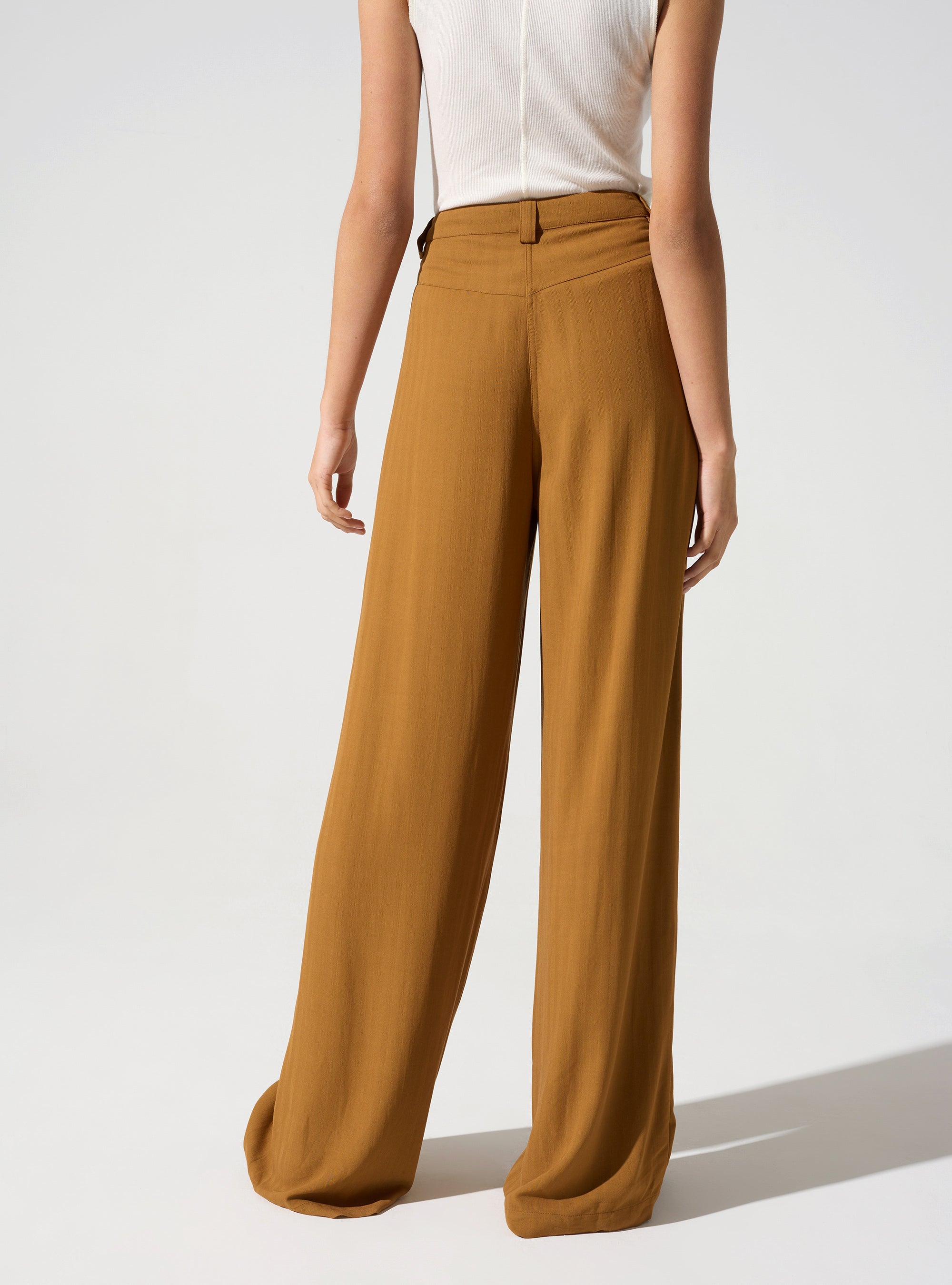 Pantalon tailleur acoté