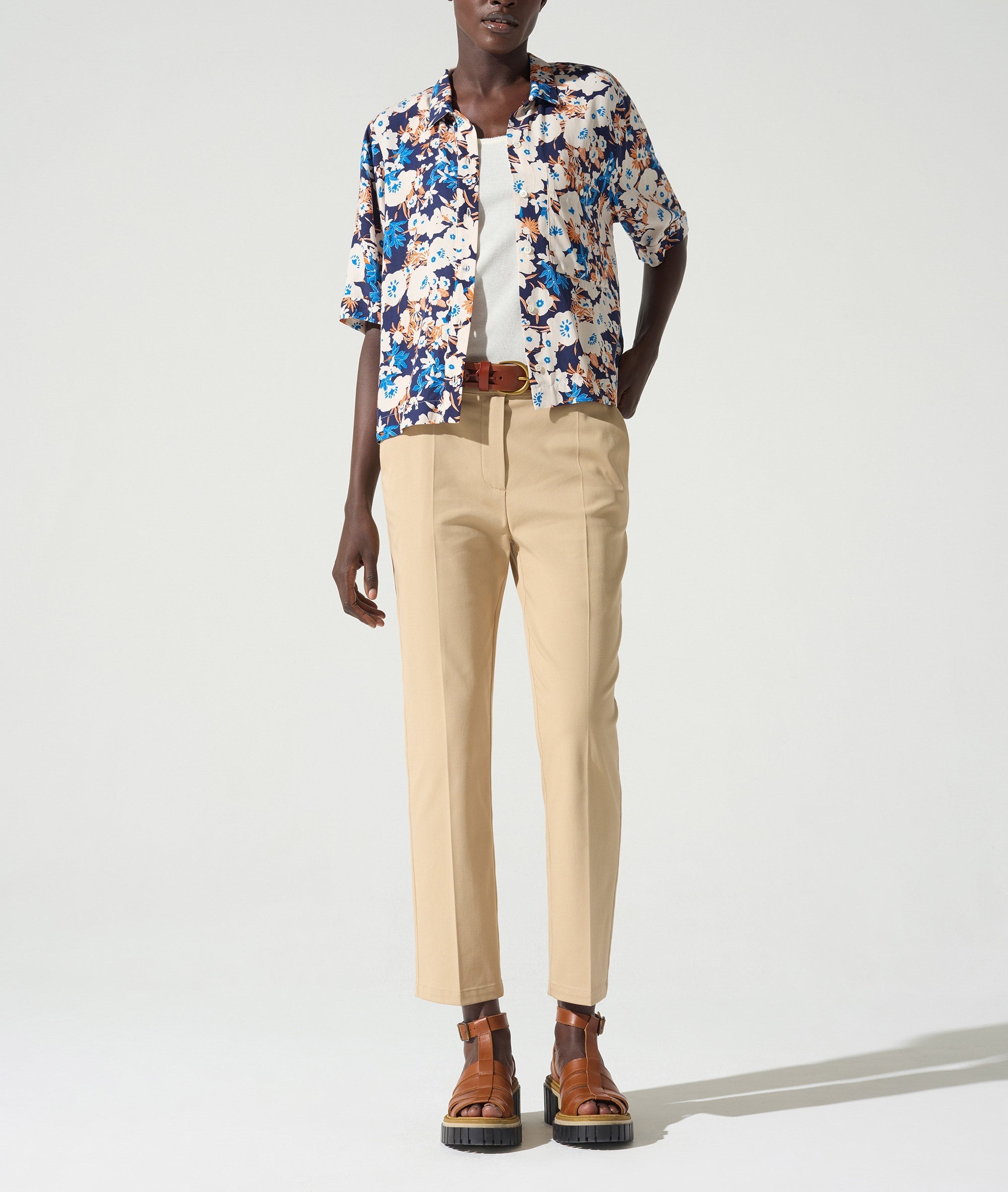 Pantalon cigarette acoté