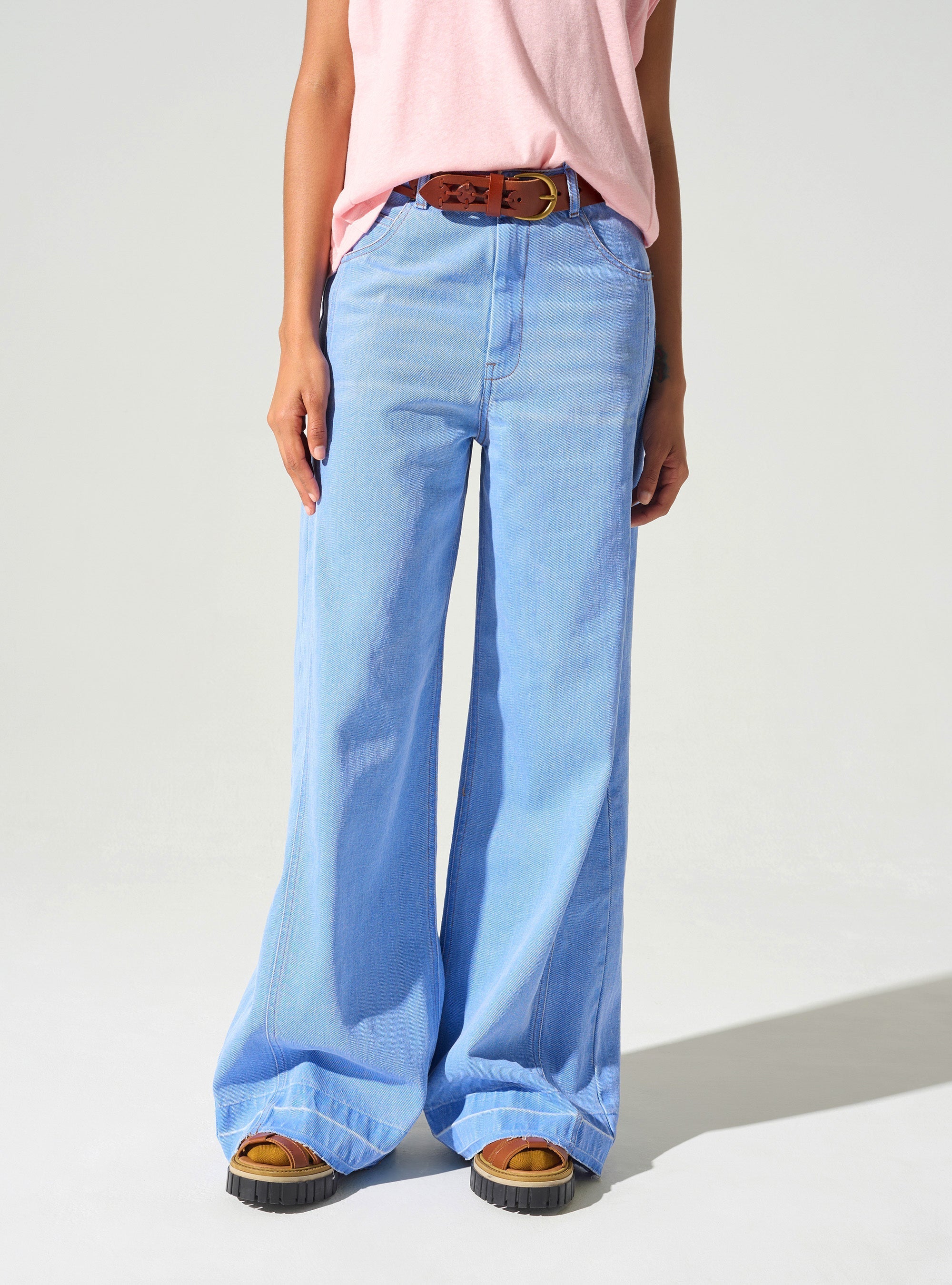 Jean large taille haute acoté