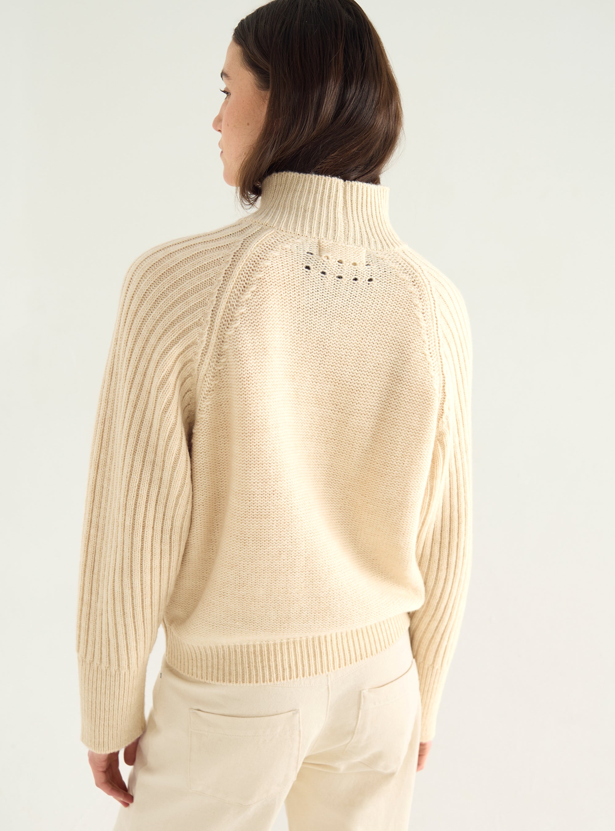 Zopfmusterpullover aus italienischer Wolle