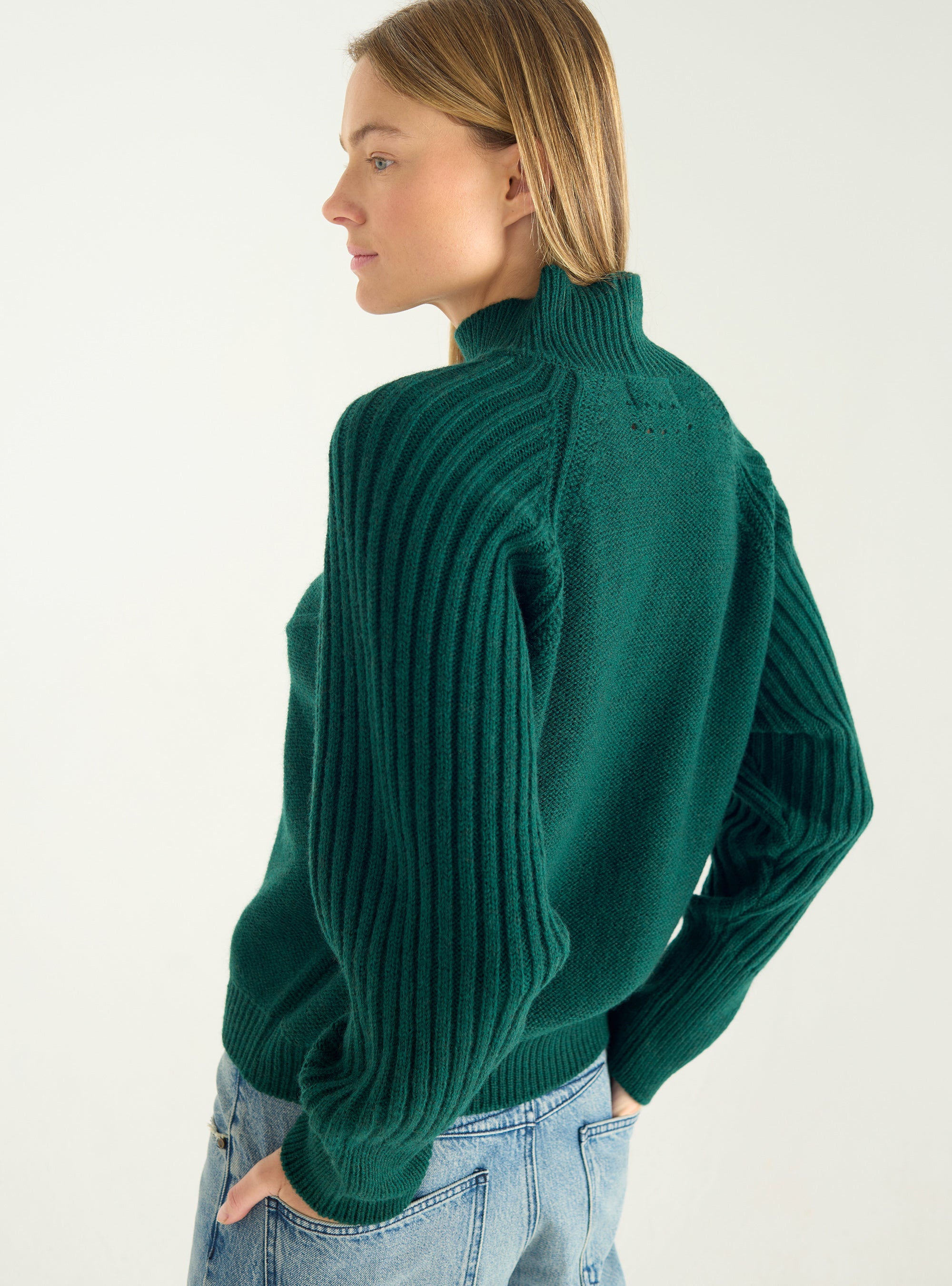 Zopfmusterpullover aus italienischer Wolle