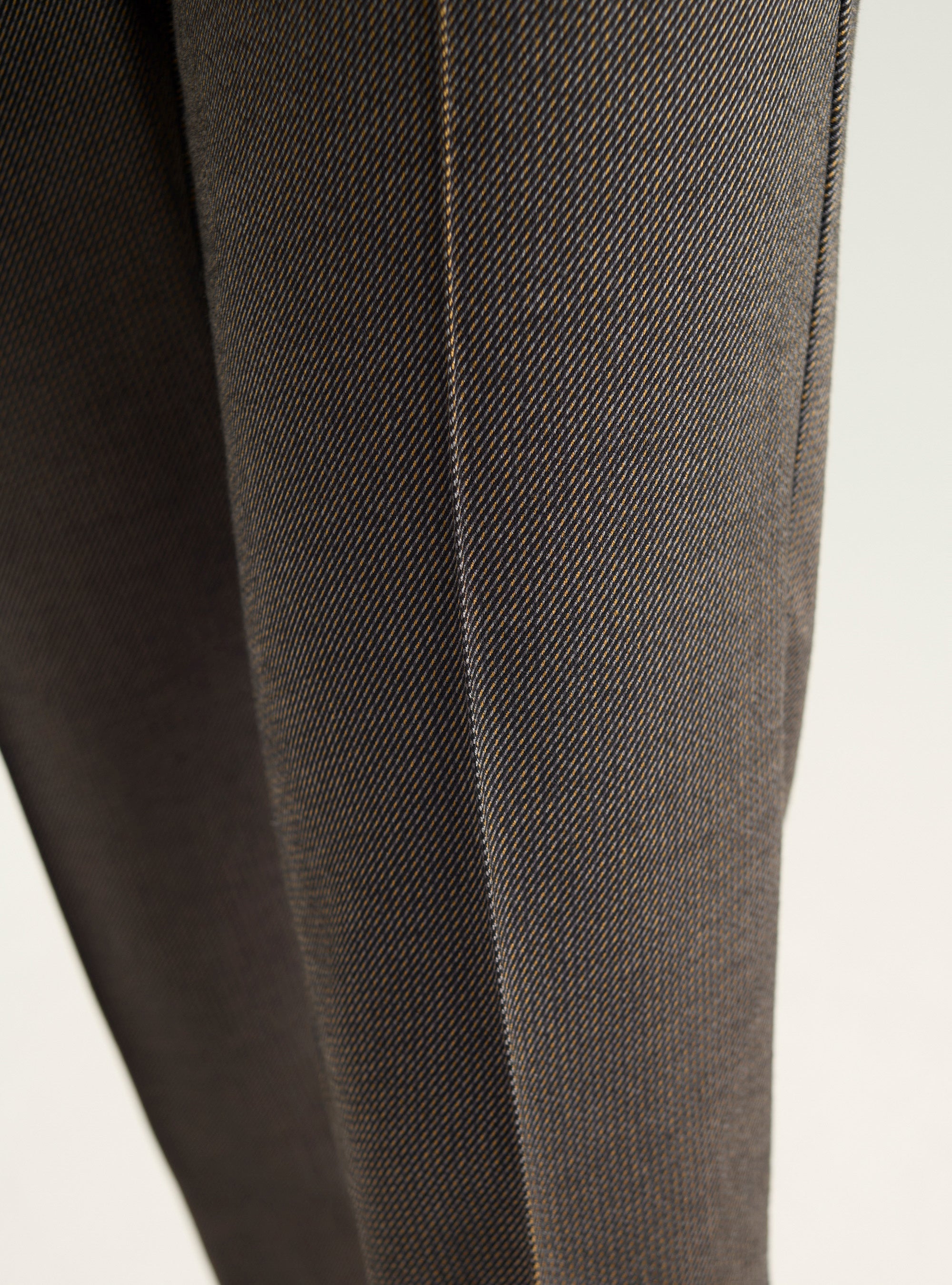 Slim pants