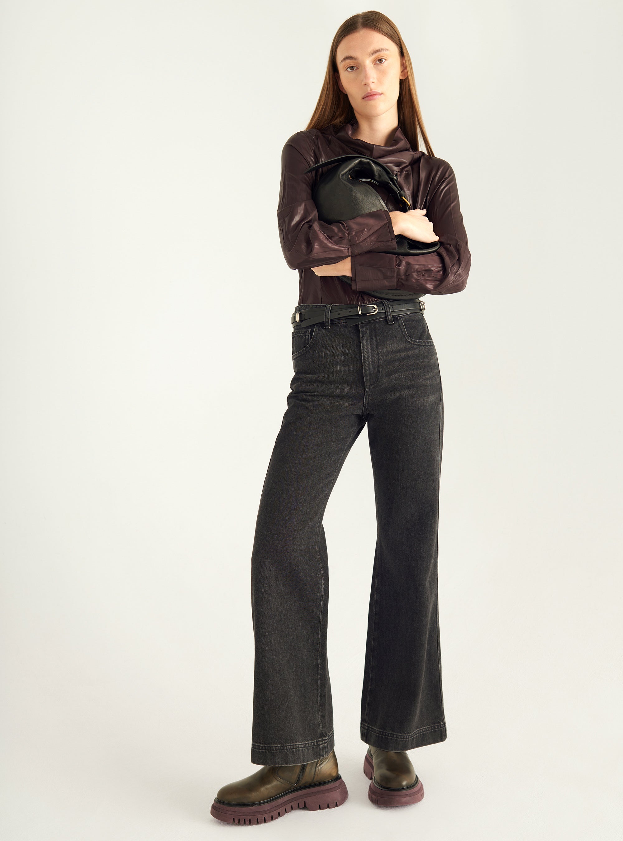 High-waisted bootcut jeans