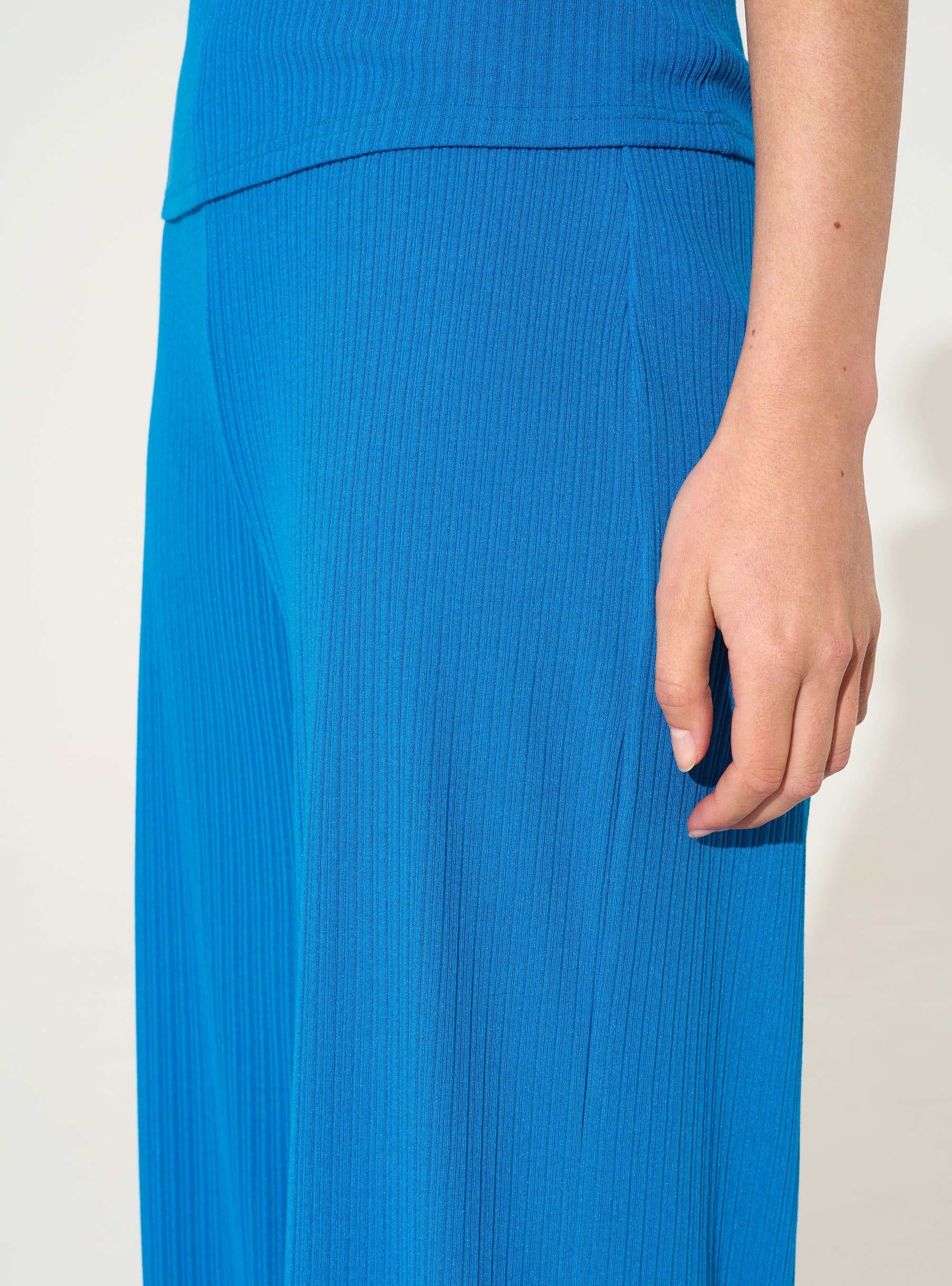 Pantalon plissé en coton bleu