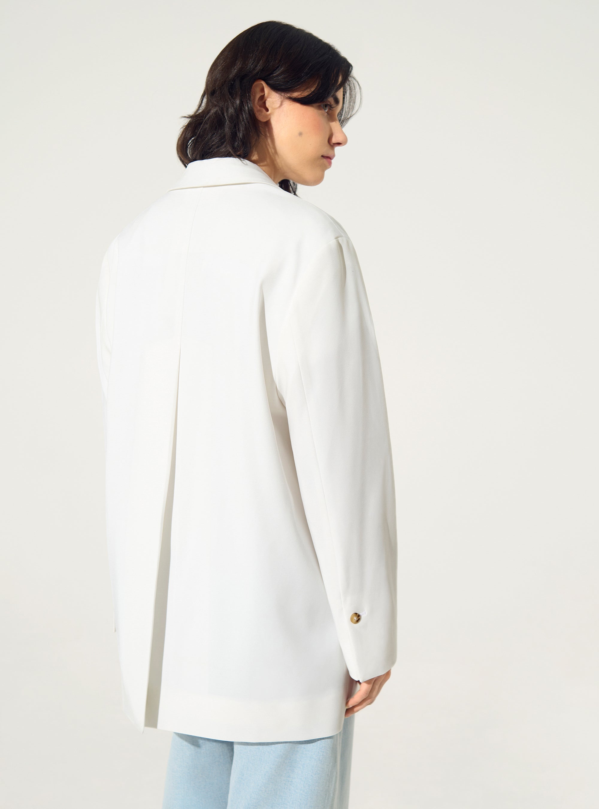 White oversized tailored jacket