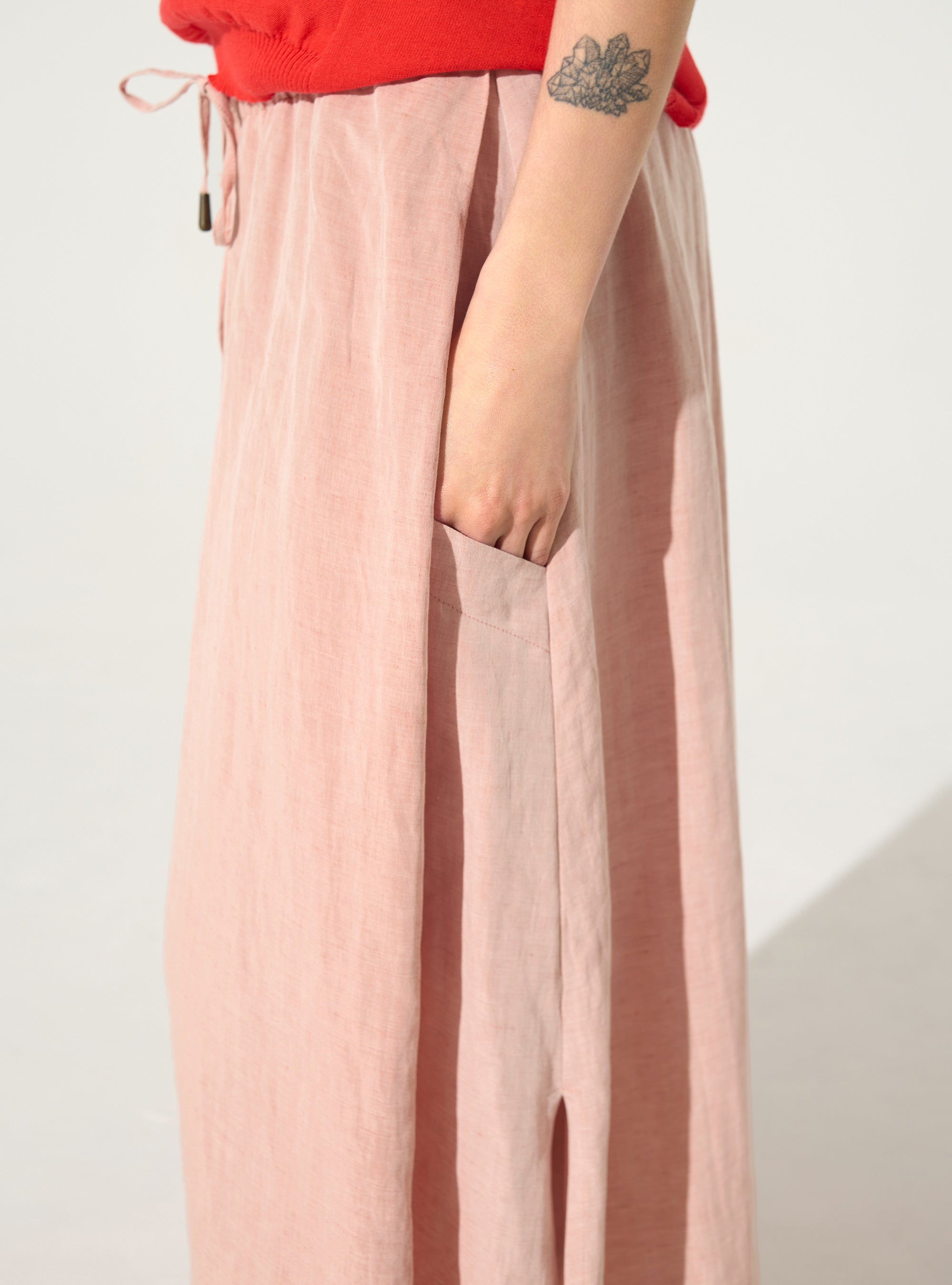 Rock aus rosa Leinen und Lyocell