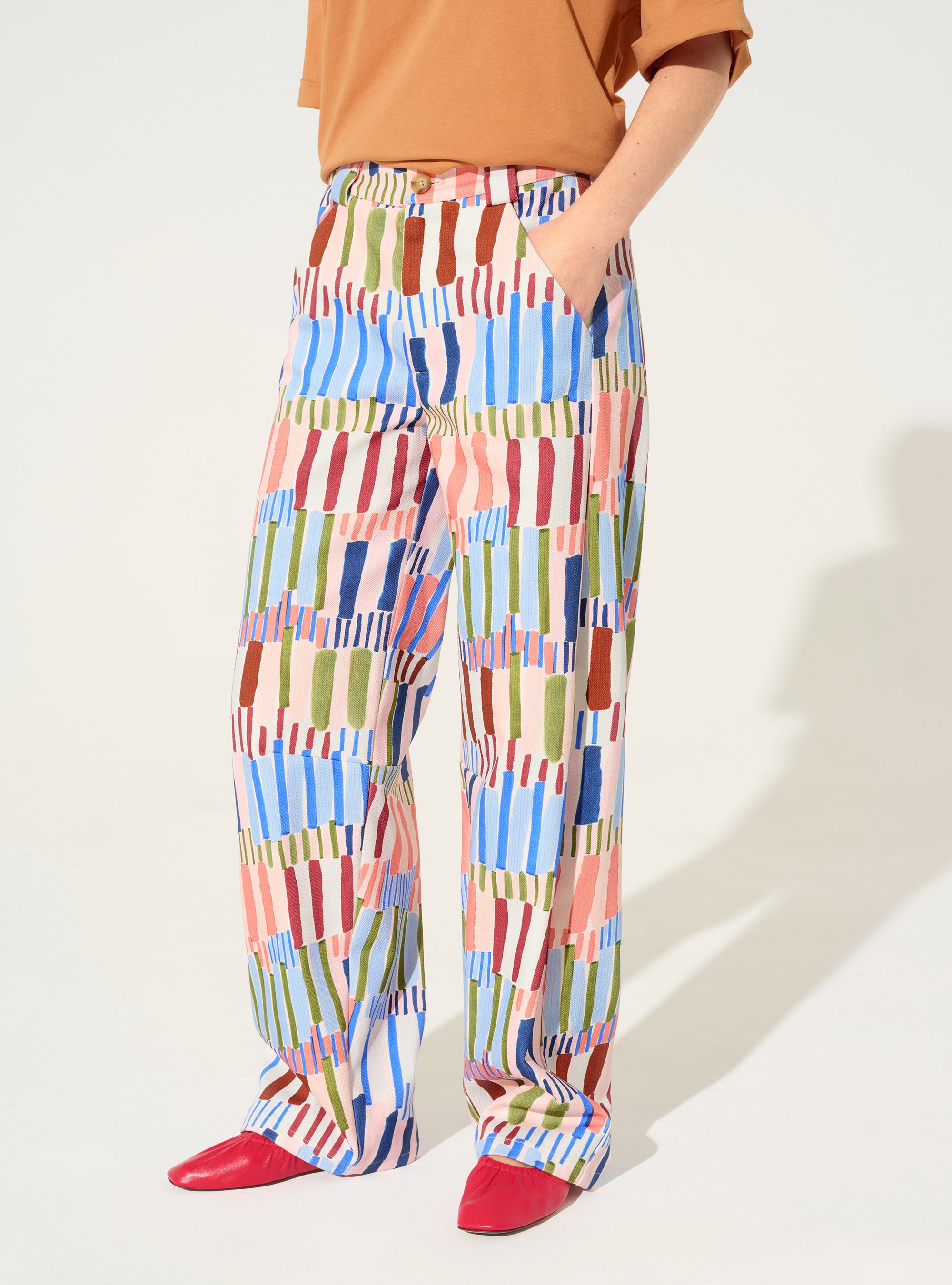 Blaue bedruckte Baumwolljeans