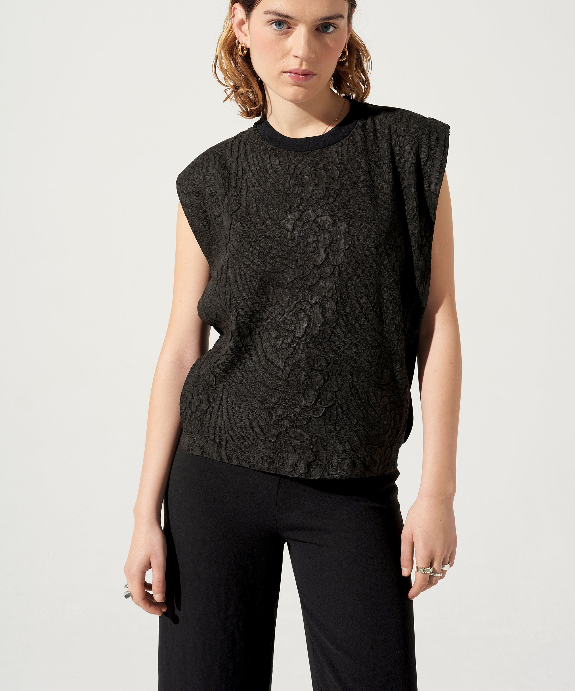 Two-material tank top