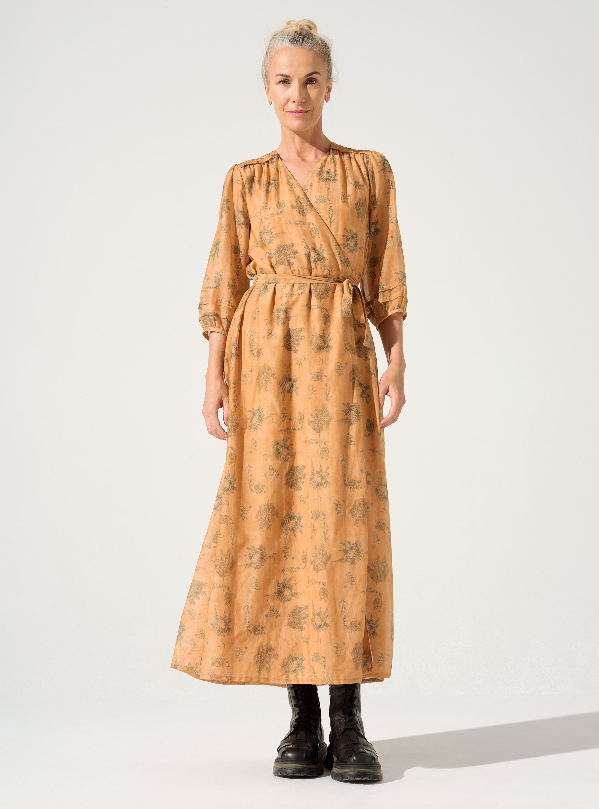 Gebundenes Kleid