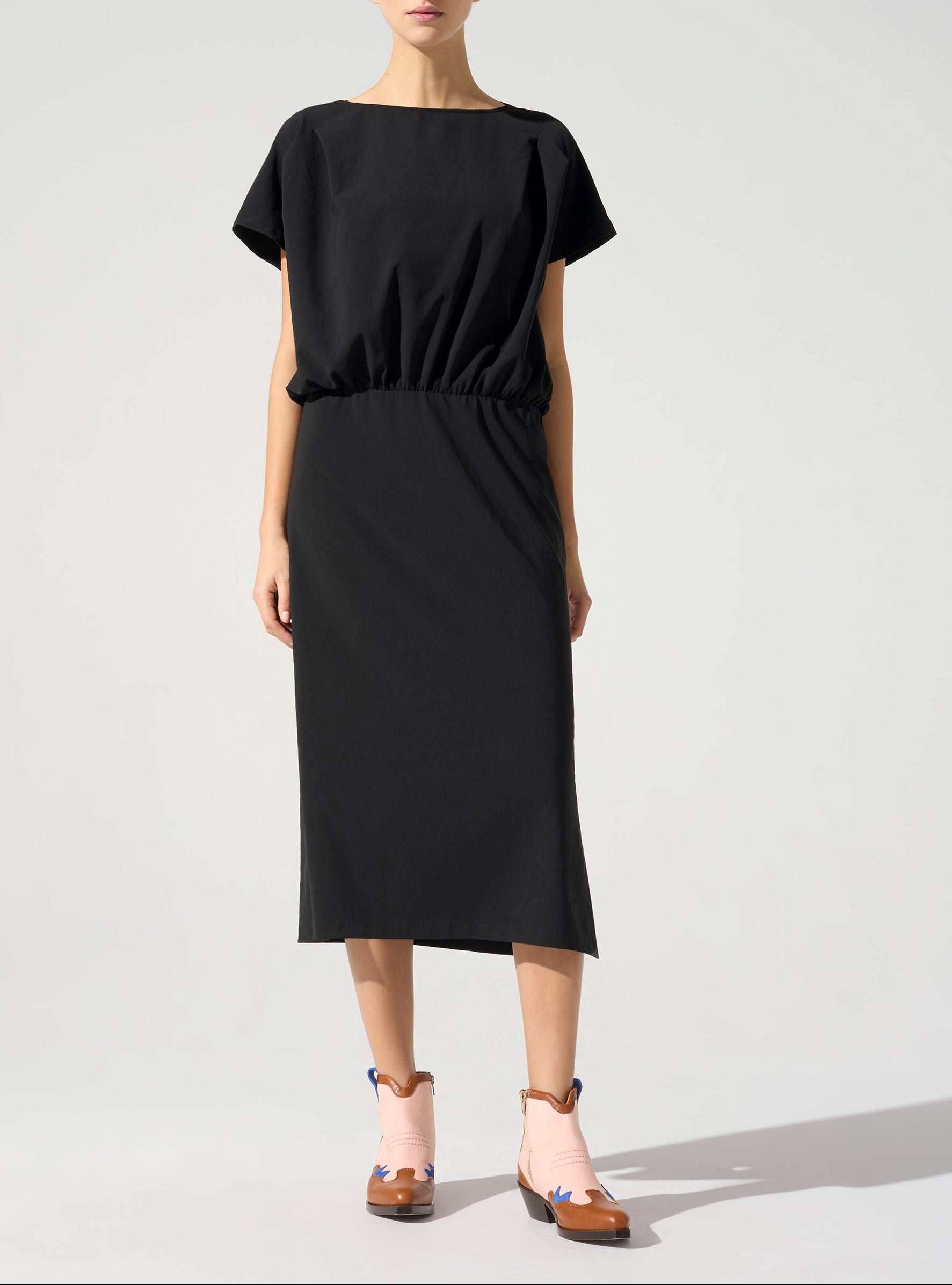 Robe manches courtes mi-mollets