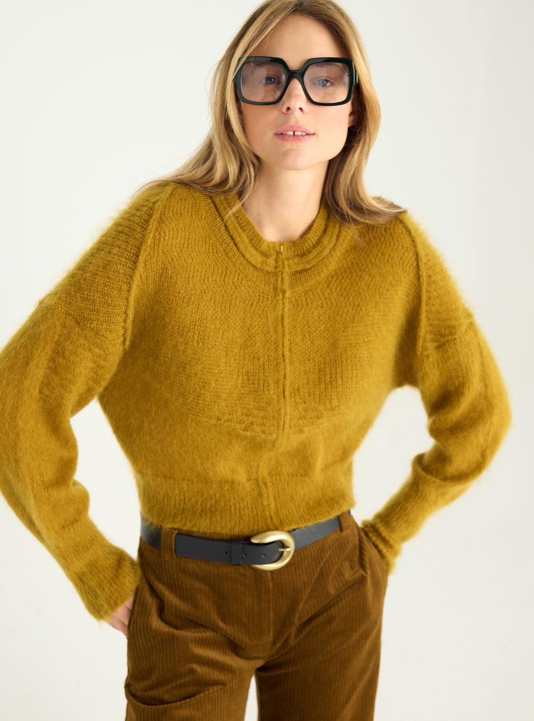 Kurzer Mohair-Cardigan mit Reißverschluss