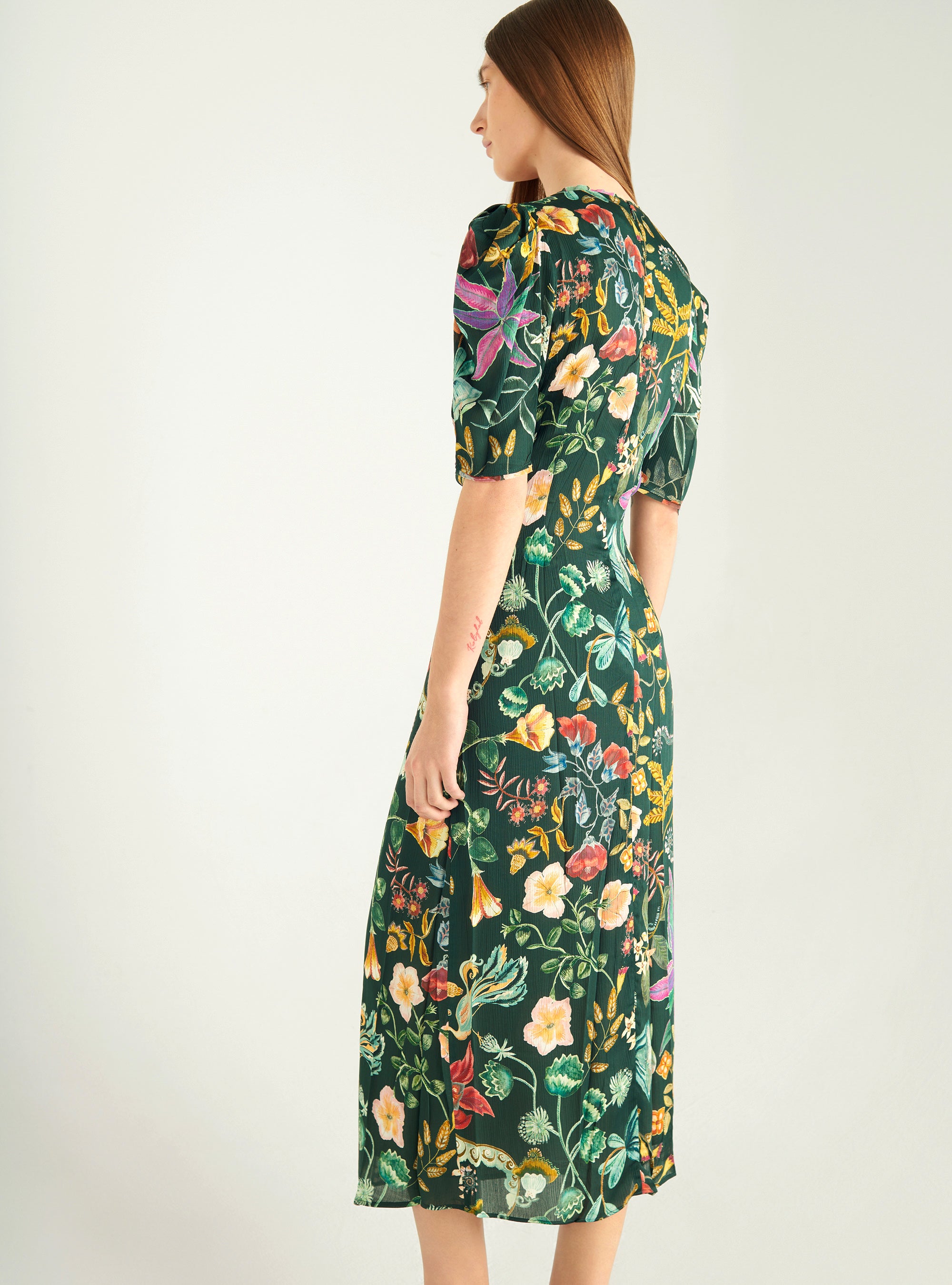 Langes, figurbetontes Kleid