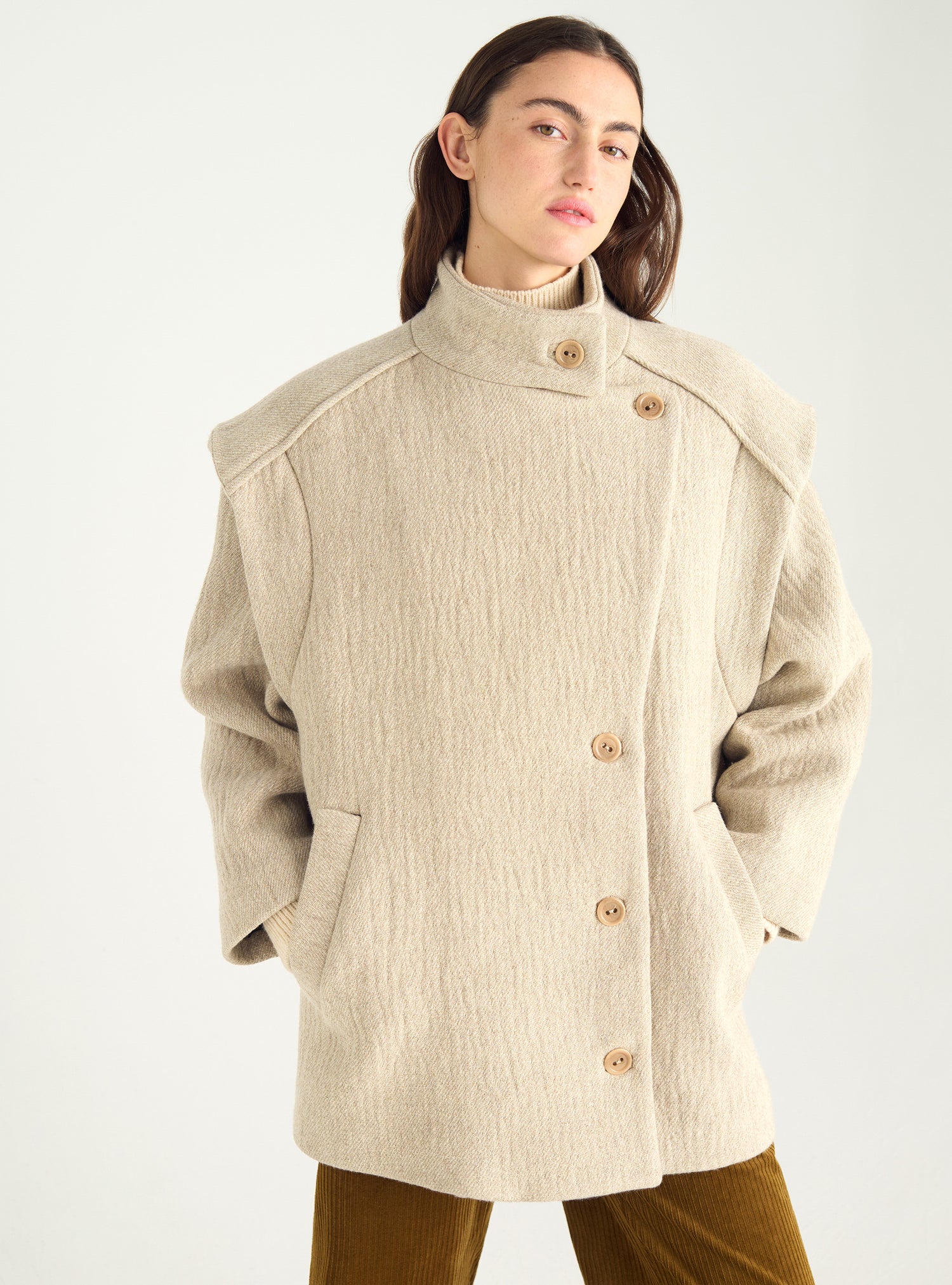 Strukturierter Mantel aus Wolle und Leinen