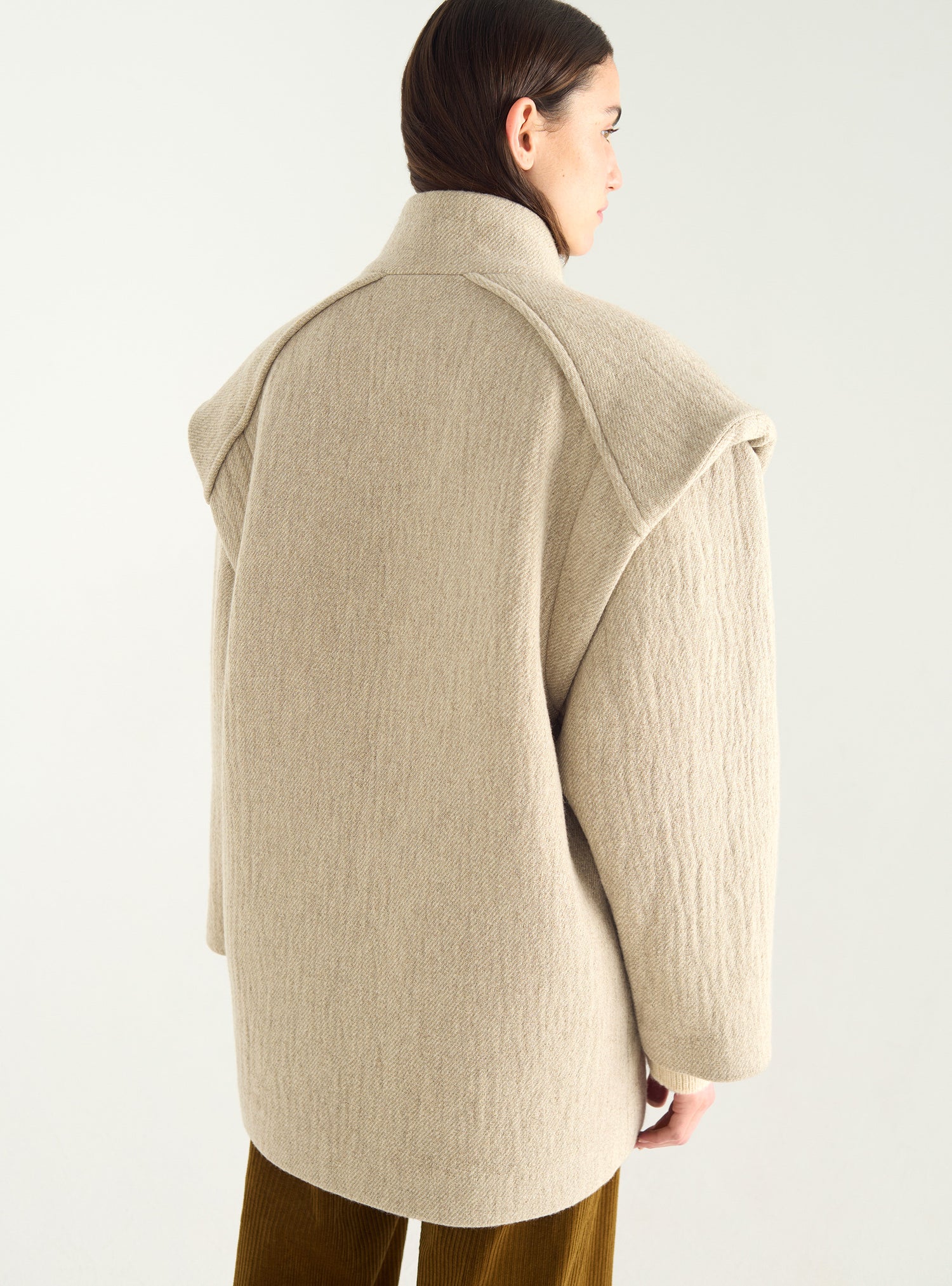 Strukturierter Mantel aus Wolle und Leinen