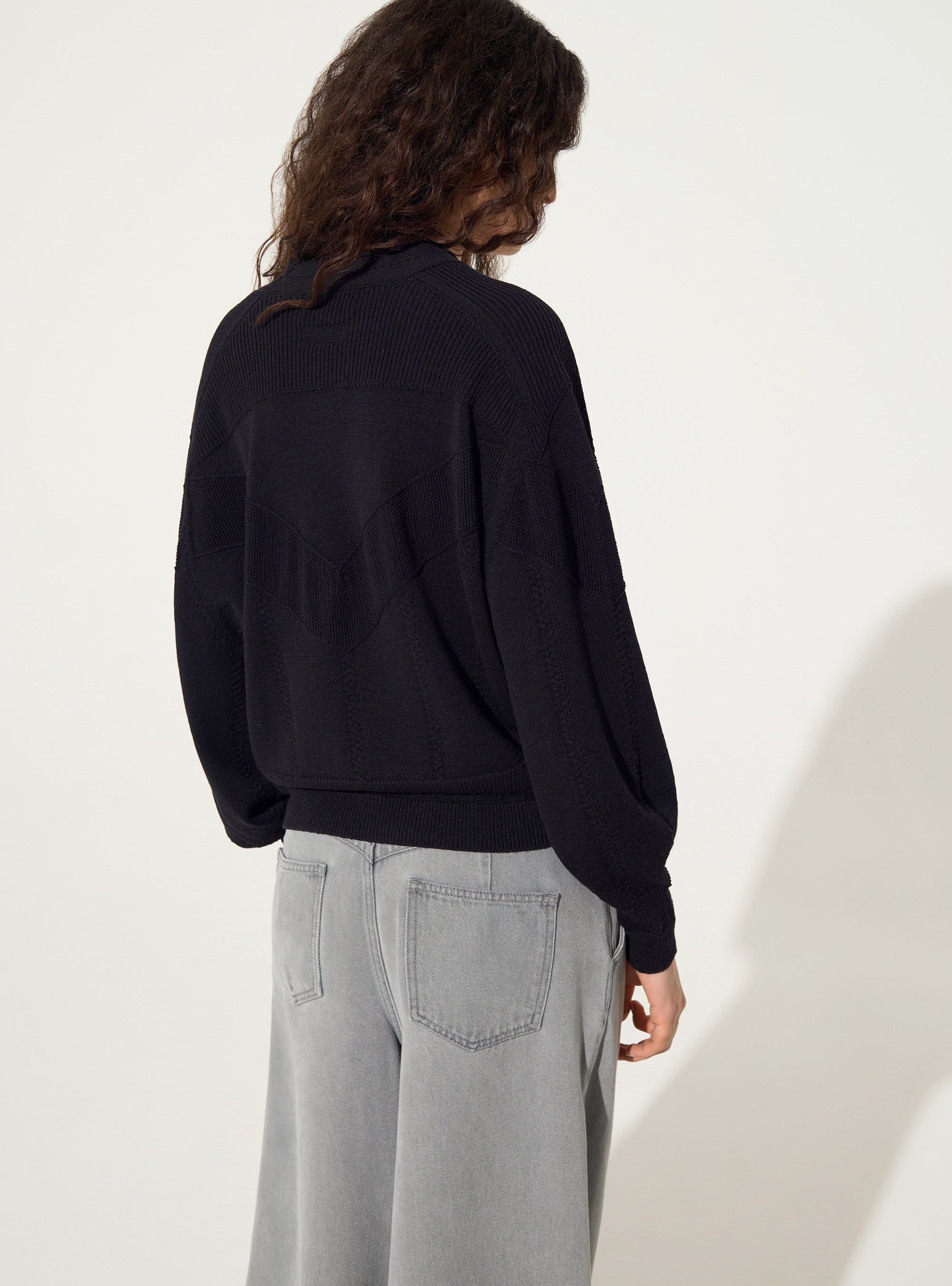 schwarze Baumwollstrickjacke