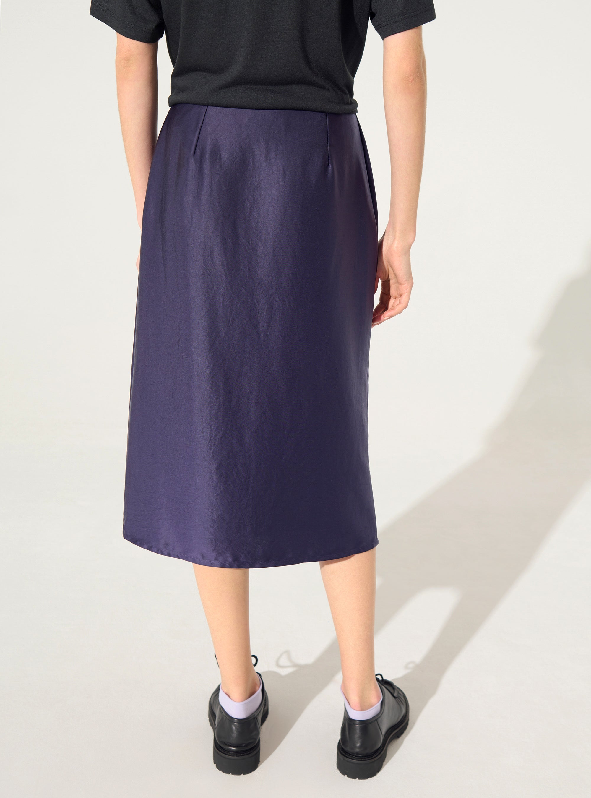 Jupe en satin violet