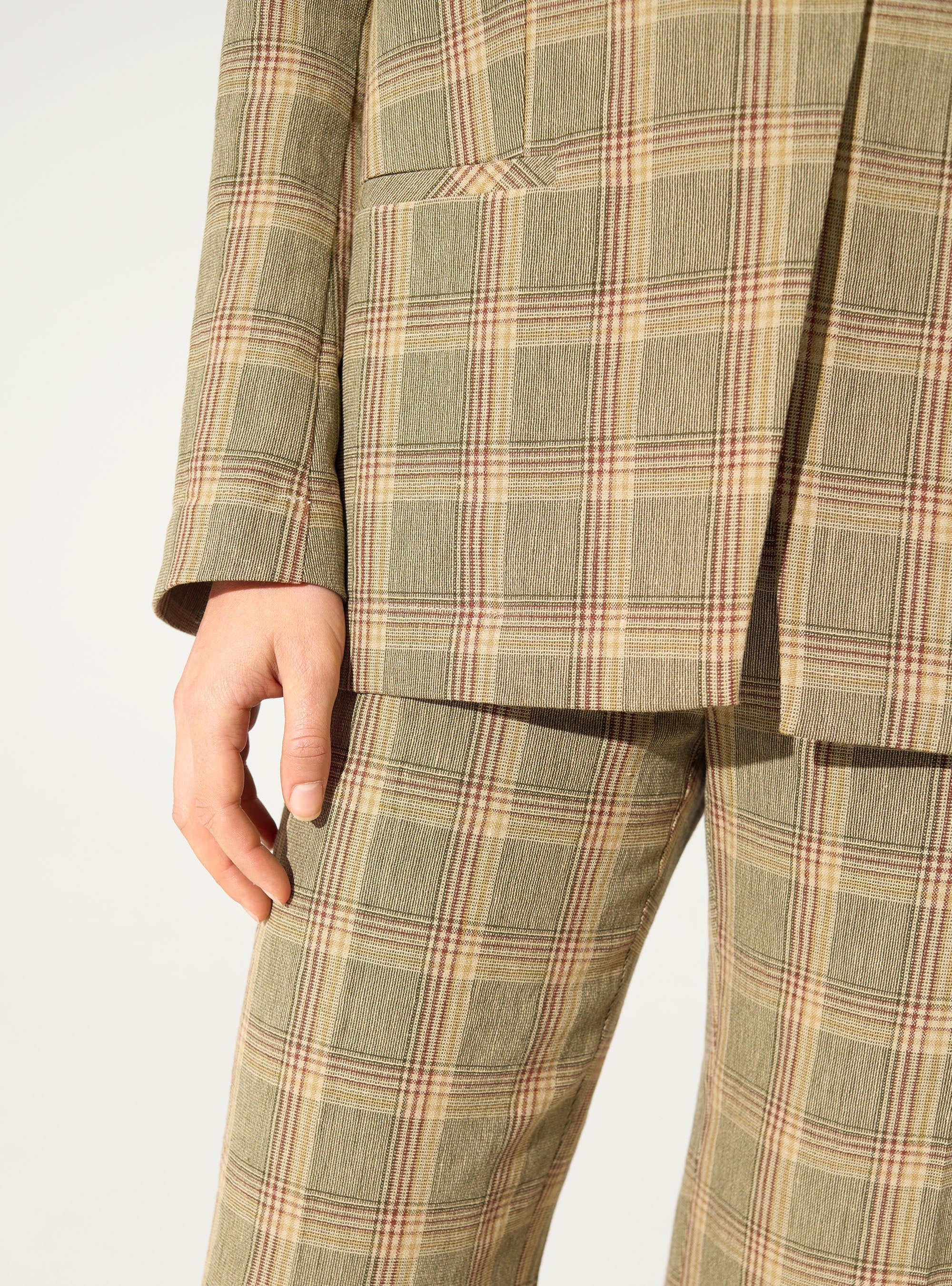 Loose-fitting linen check jacket