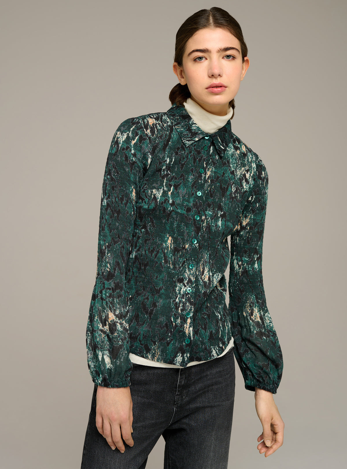 Tailliertes Langarmhemd mit Print