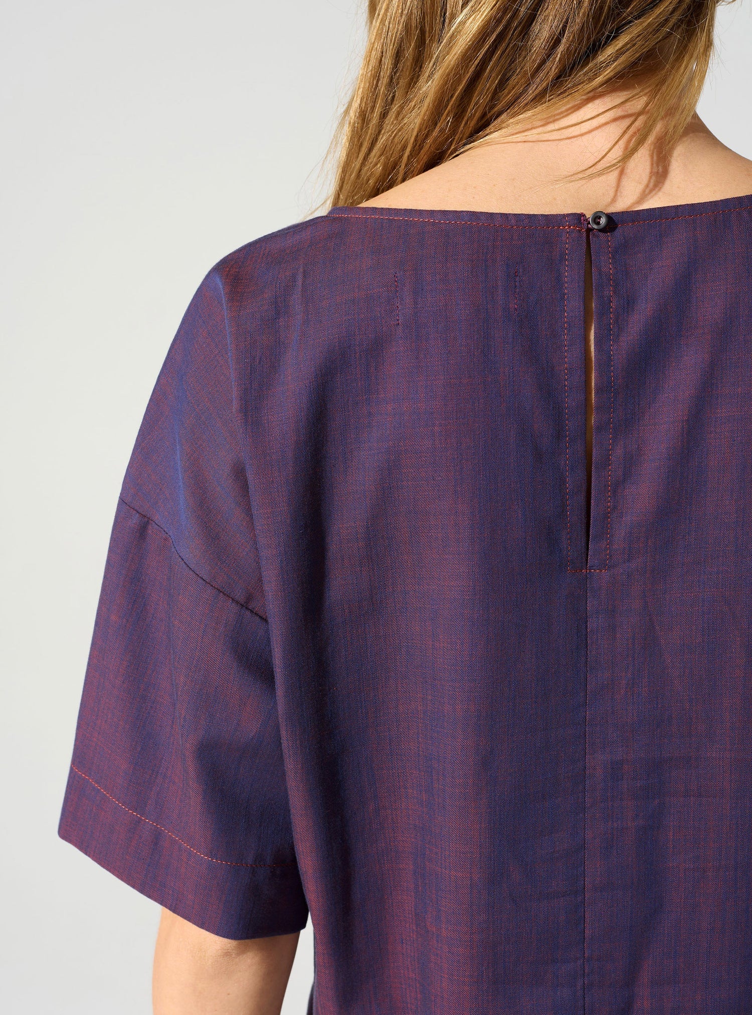 Gerade geschnittenes T-Shirt