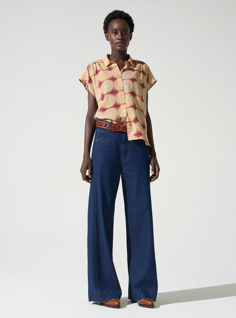 Loose fit shirt