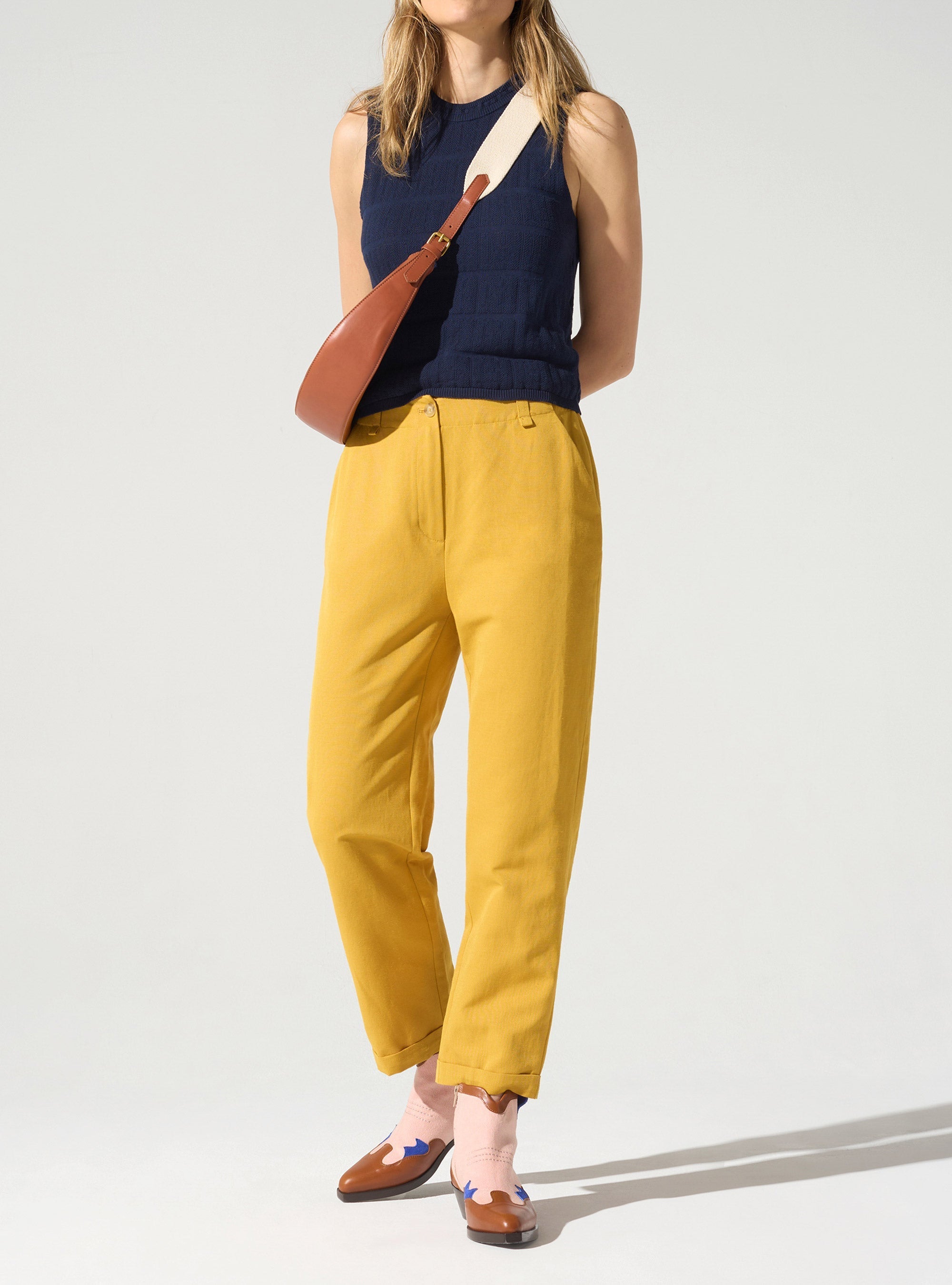 Pantalon carotte acoté 