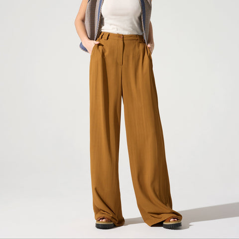 Elegant suit pants