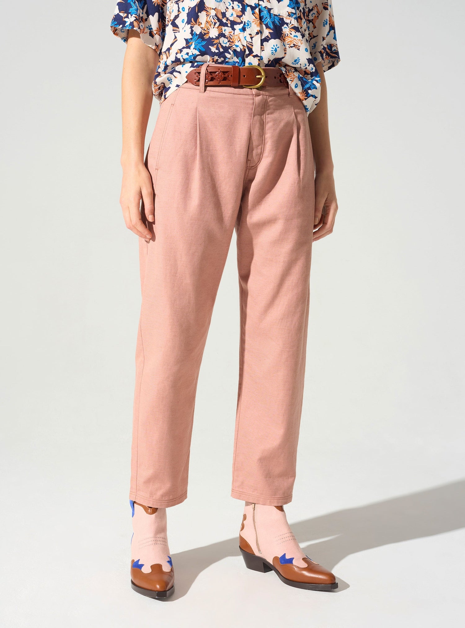 Pantalon fuselé acoté 