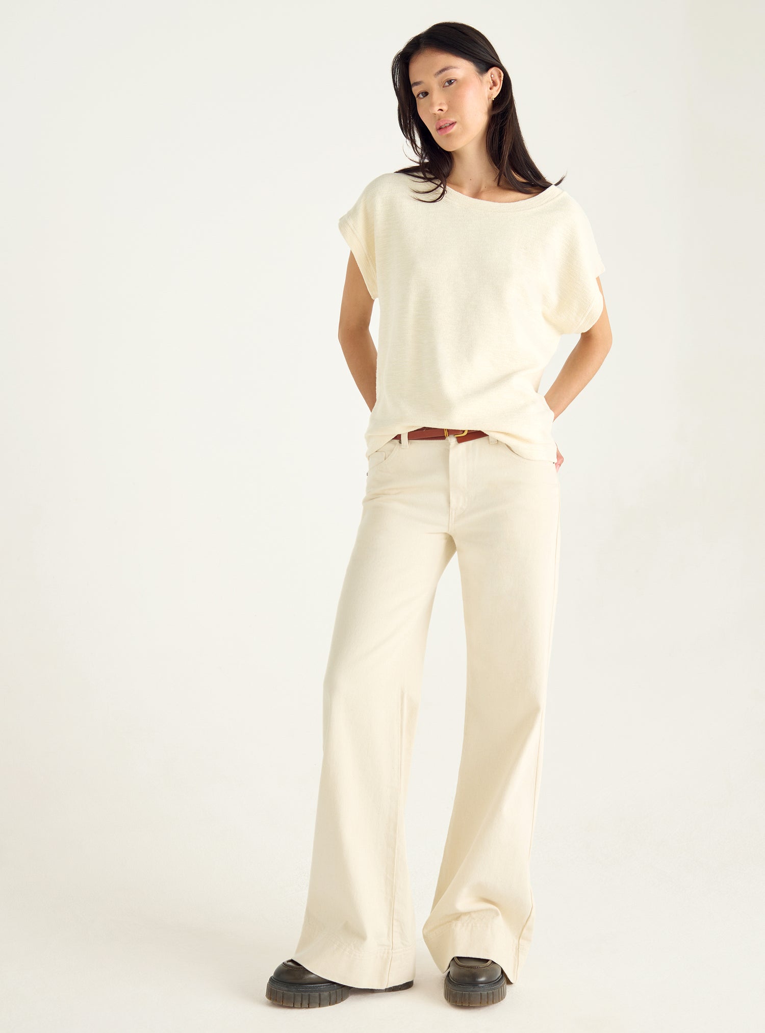 Locker sitzendes T-Shirt aus Slub-Interlock