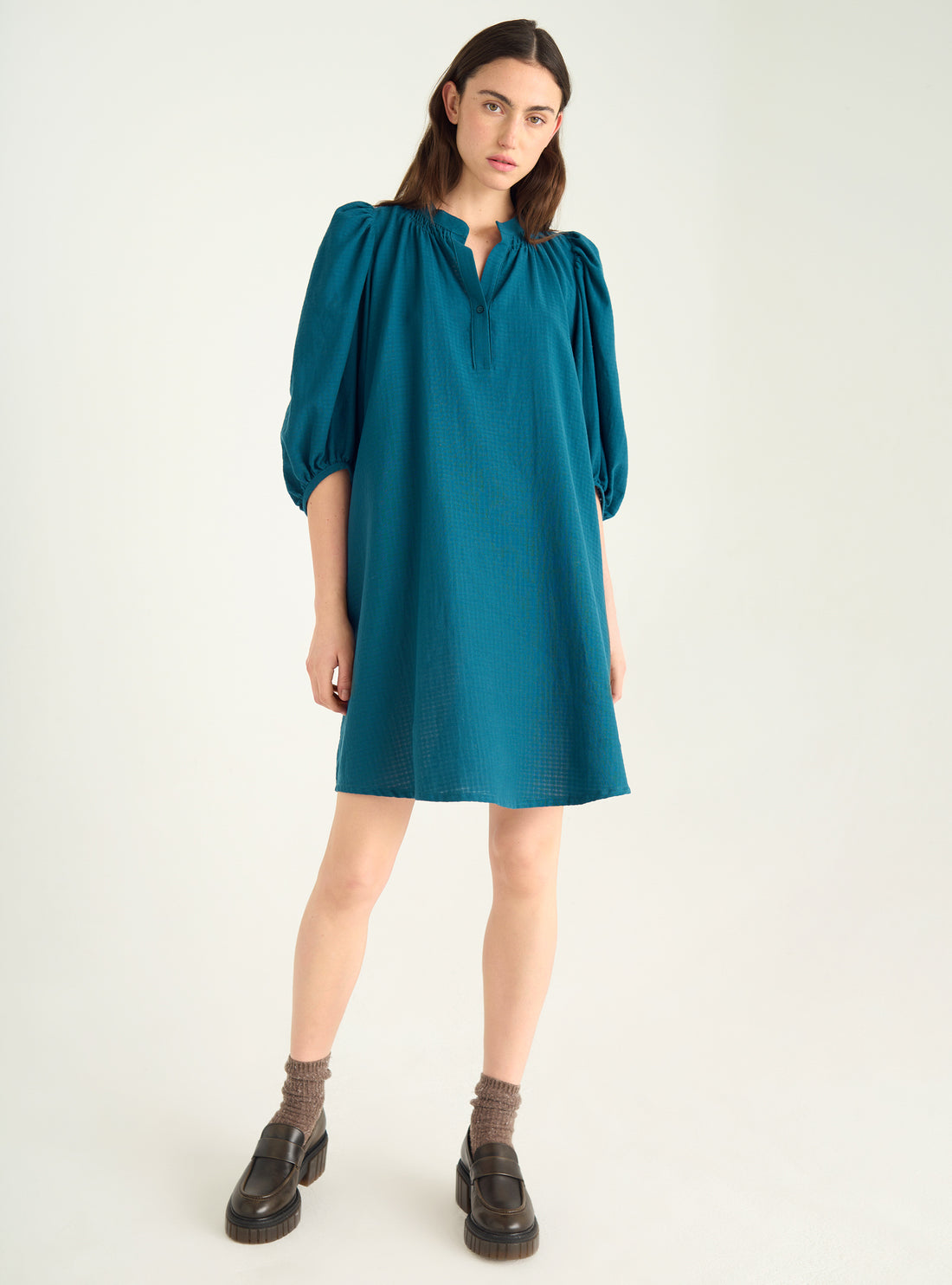 Kurzes, gerafftes Kleid