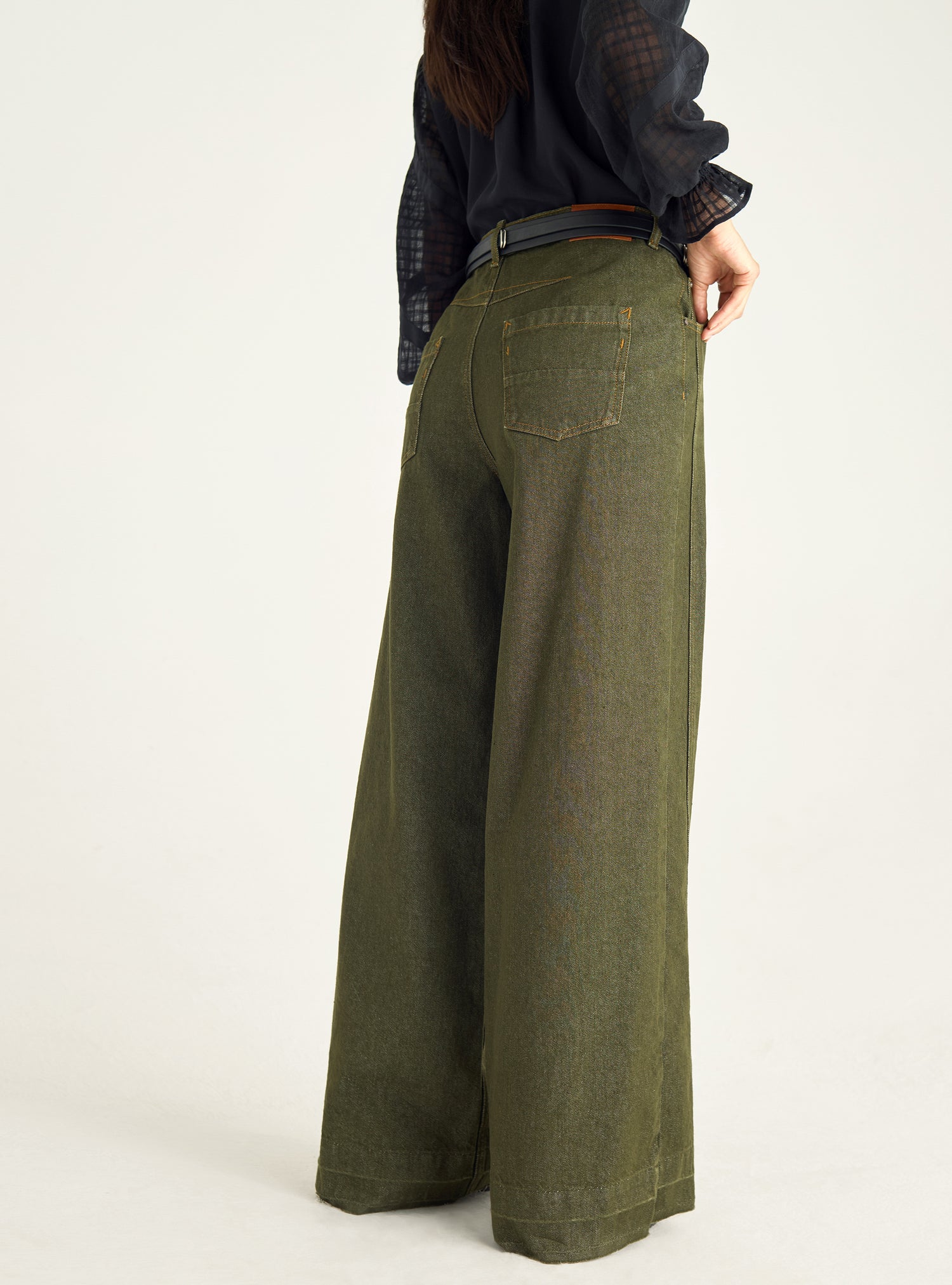 Jeans mit hohem Bund und weitem Bein