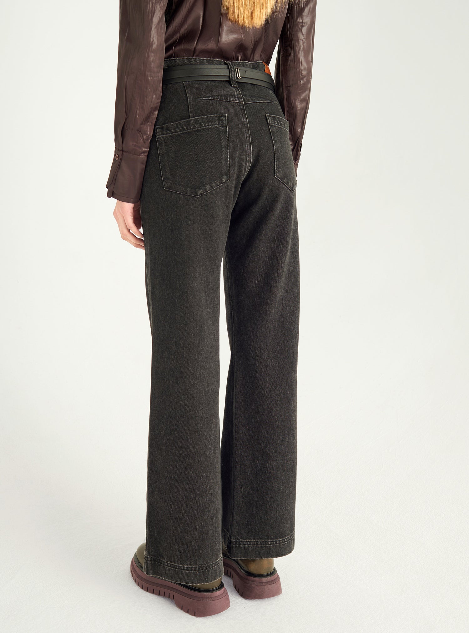 High-waisted bootcut jeans