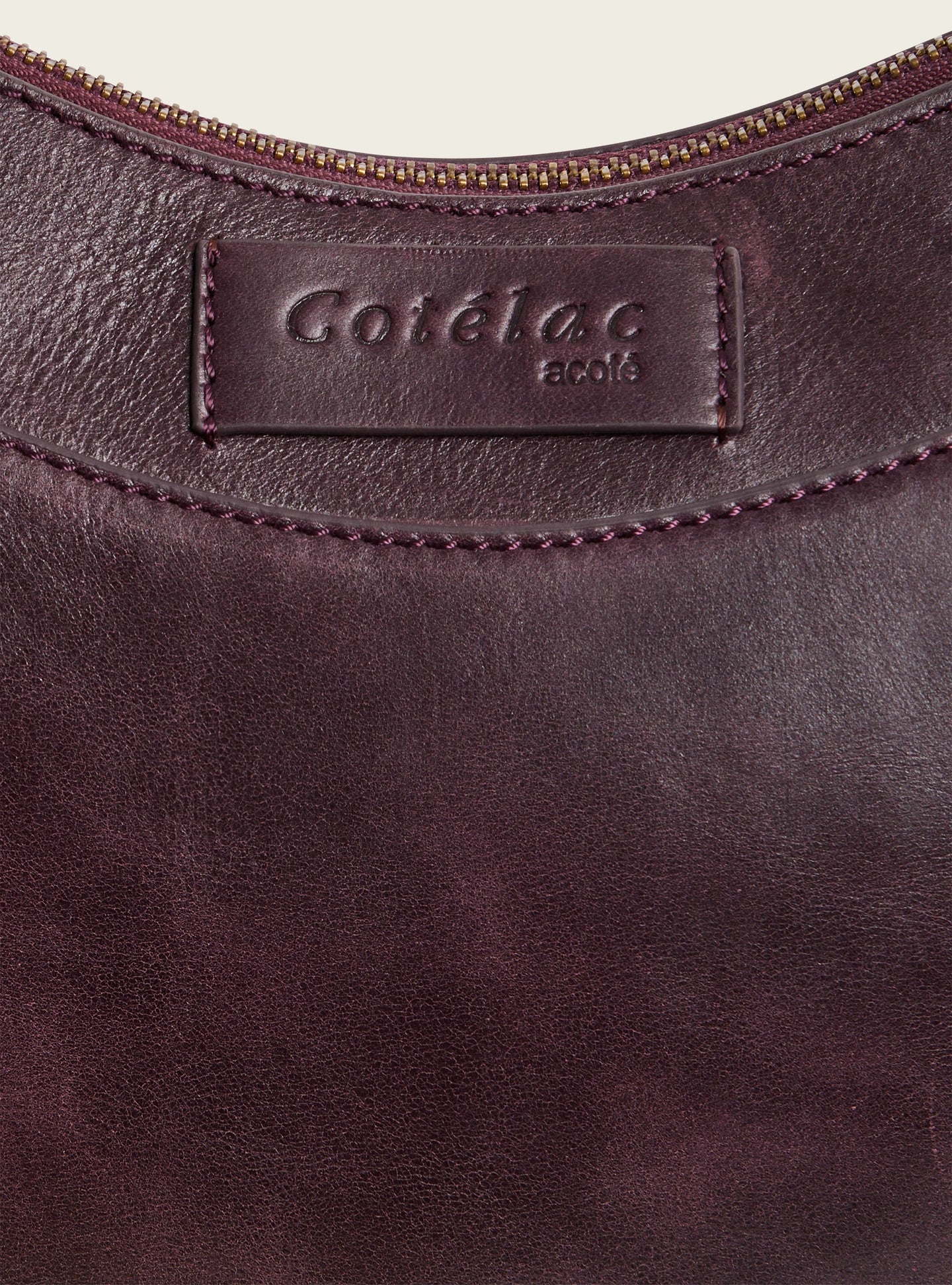 Mini sac en cuir patiné acoté 