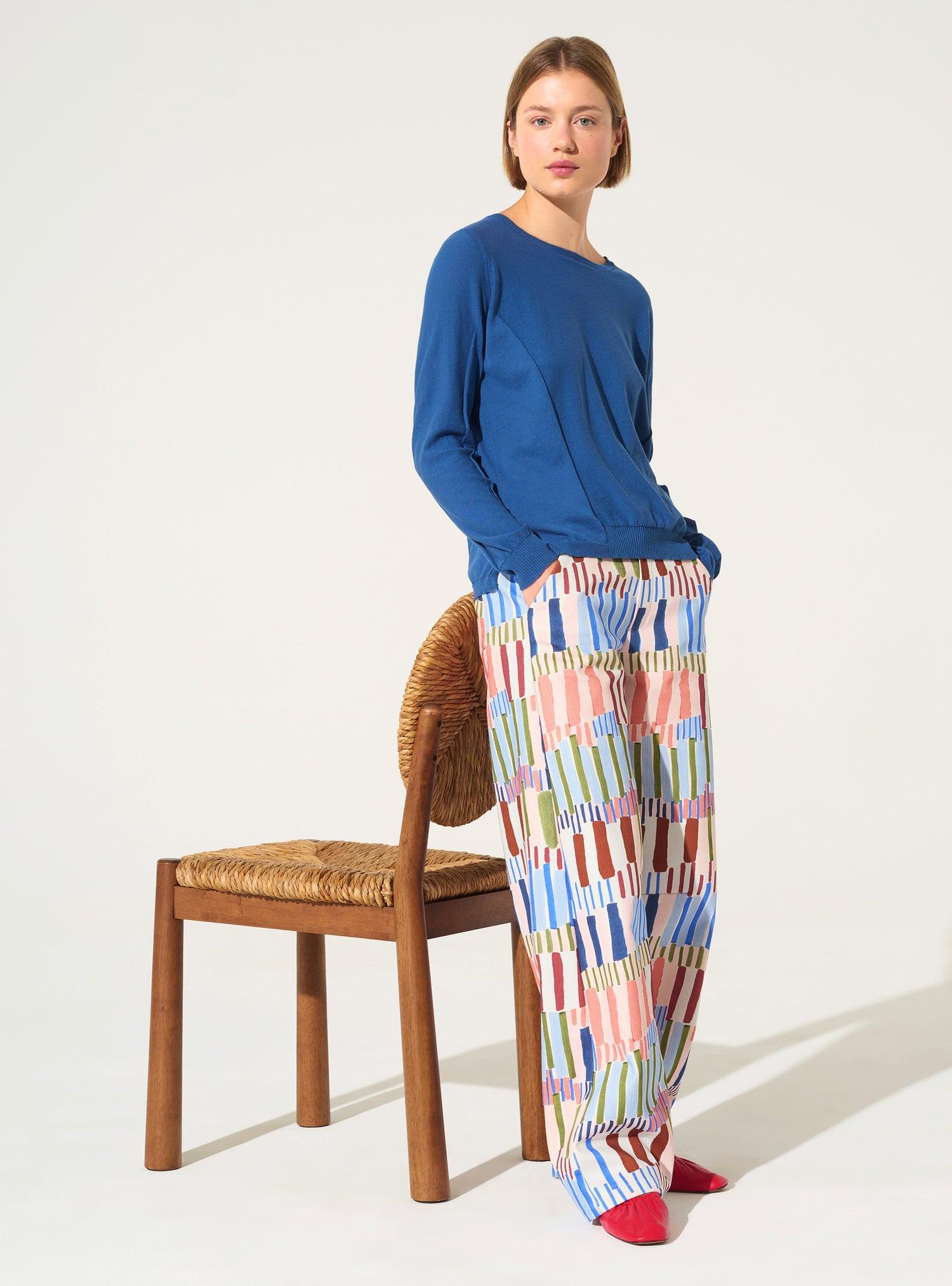 blauer Baumwollpullover