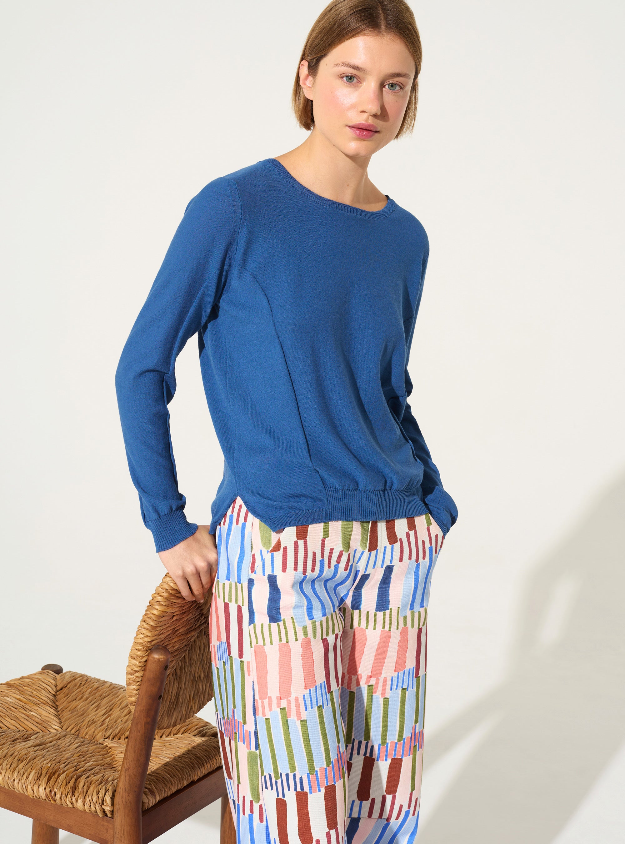 blauer Baumwollpullover