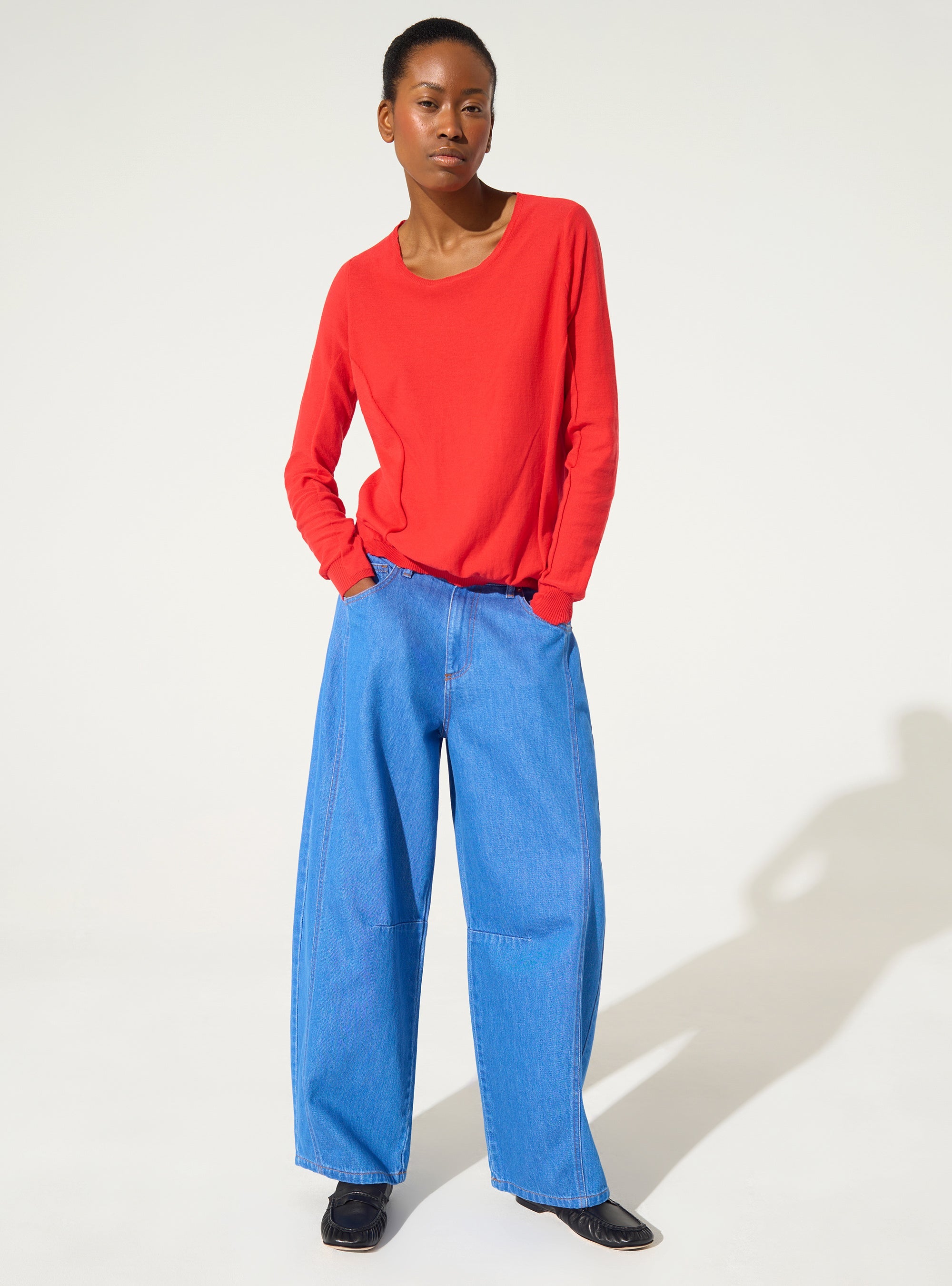 Roter Baumwollpullover