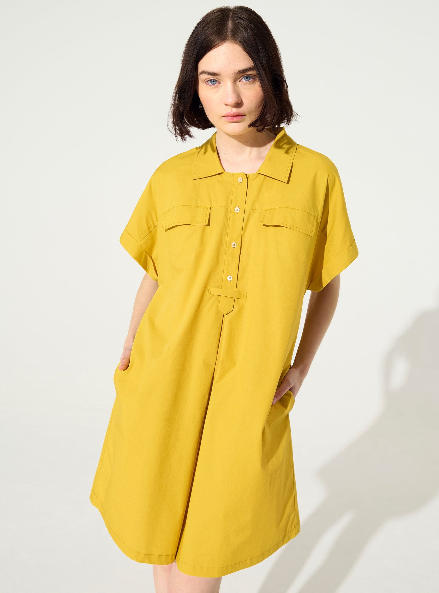 Robe oversize en coton biologique jaune acoté 