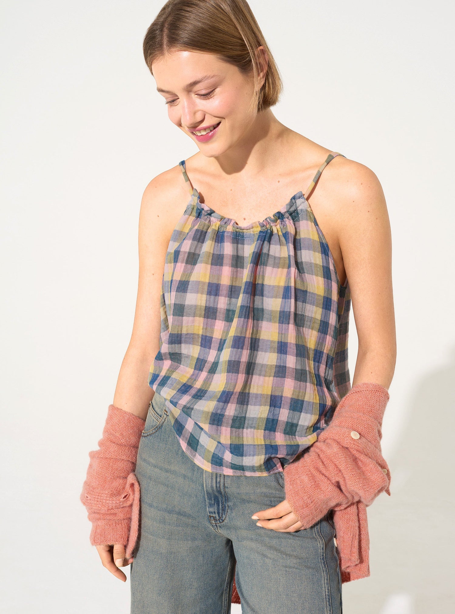 Locker sitzendes blaues Baumwoll-Tanktop