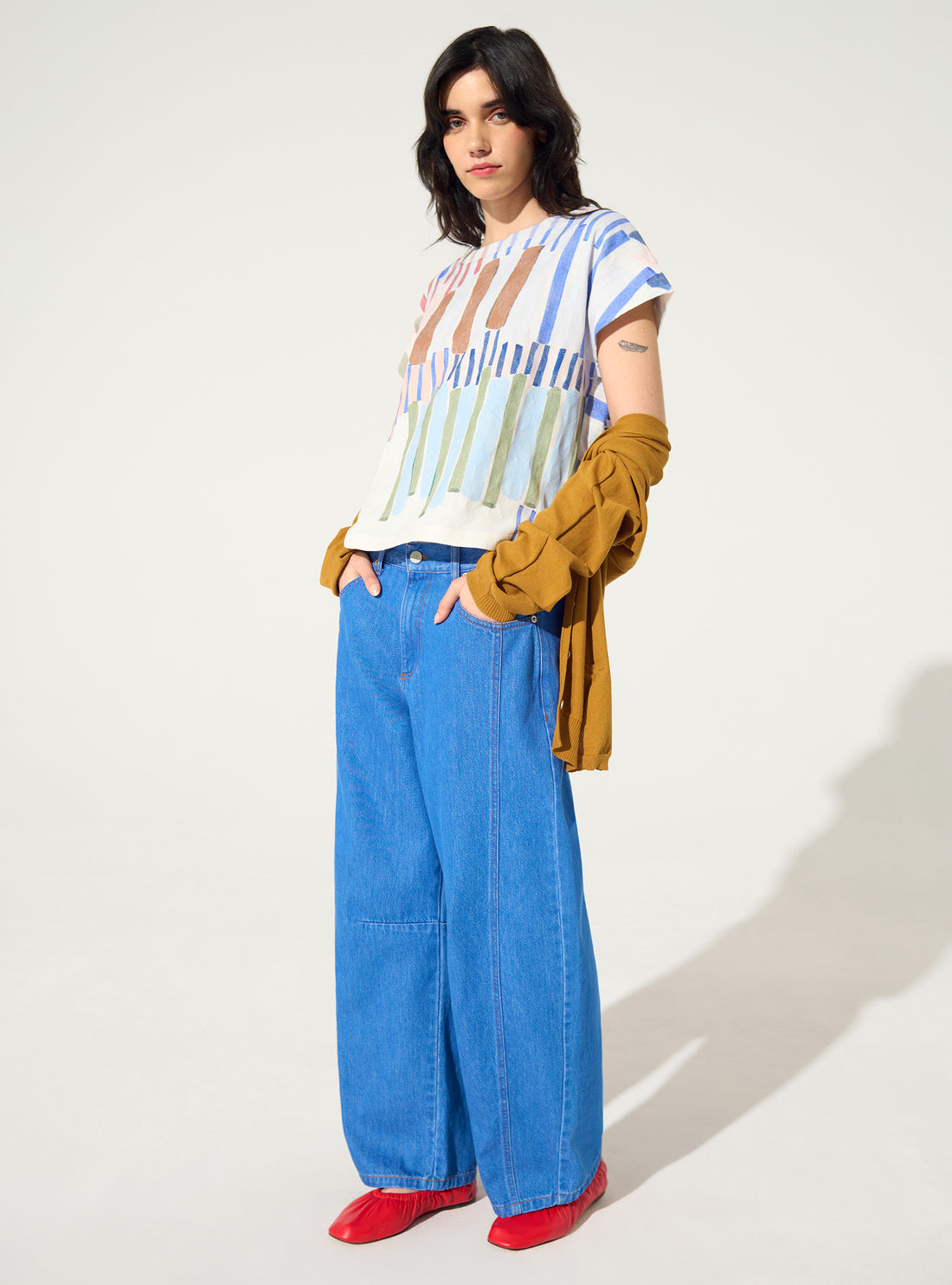 pleated and sublimated blue blouse
