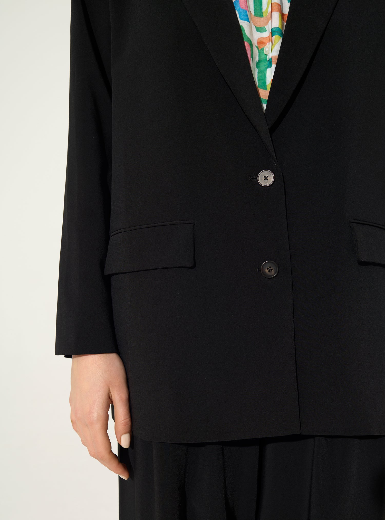 Schwarze Oversize-Jacke