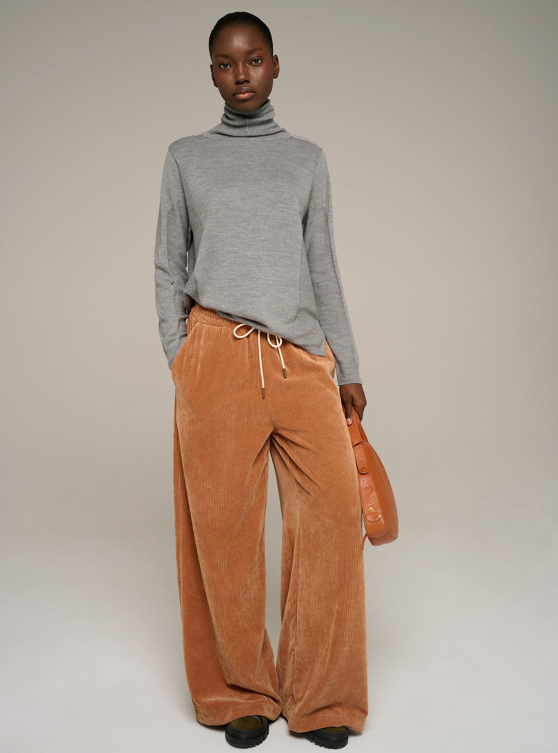 Cotélac acoté pull col roulé maille fine en laine