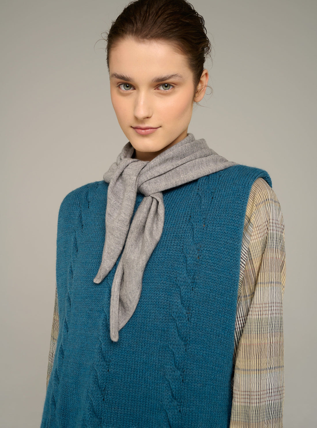 Cotélac acoté foulard triangulaire en laine
