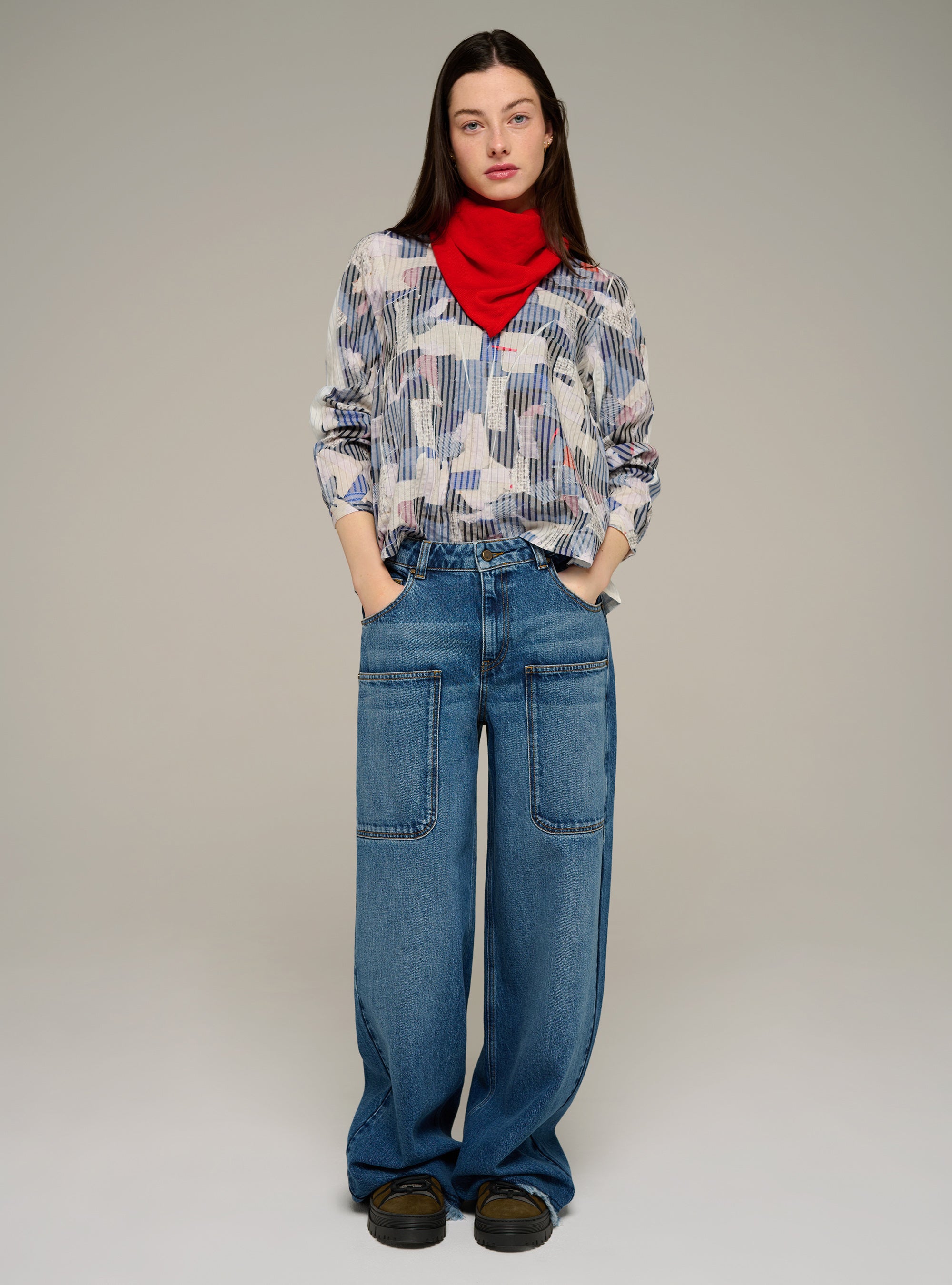 Blouse col rond ajustée manches longues imprimée acoté 