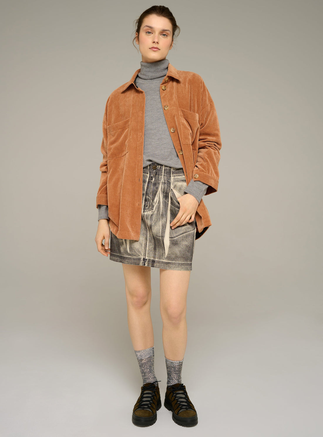 Cotélac acoté chemise oversize manches longues en velours grosses côtes