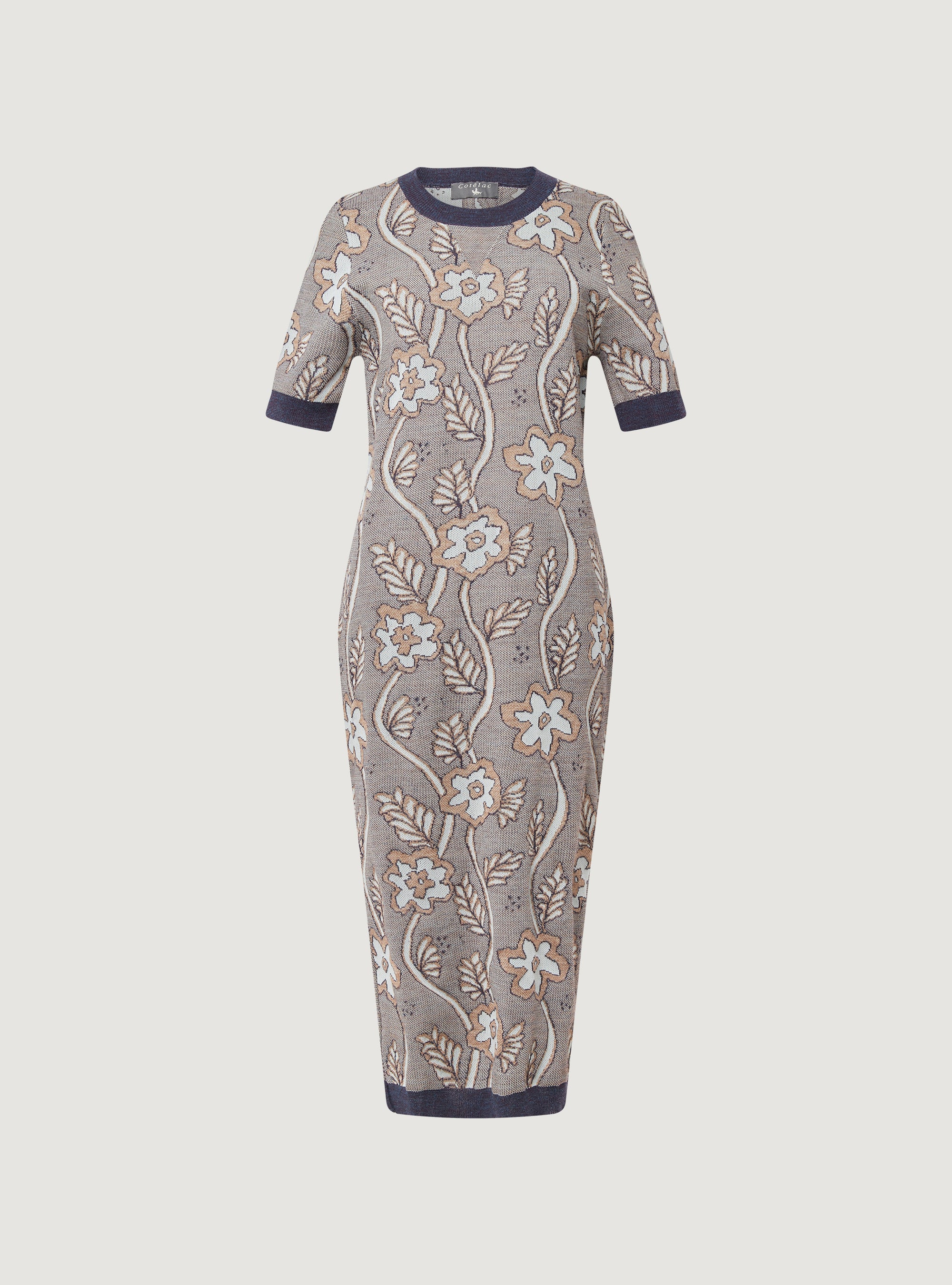 Kleid mit Schlitz