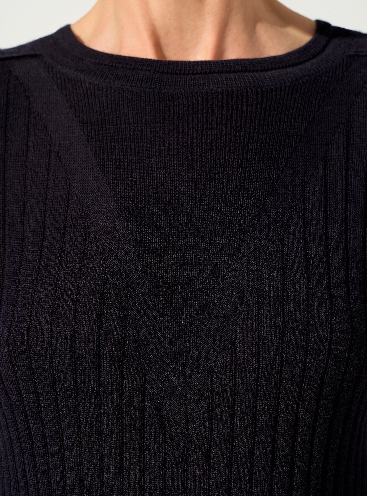 Taillierter Pullover