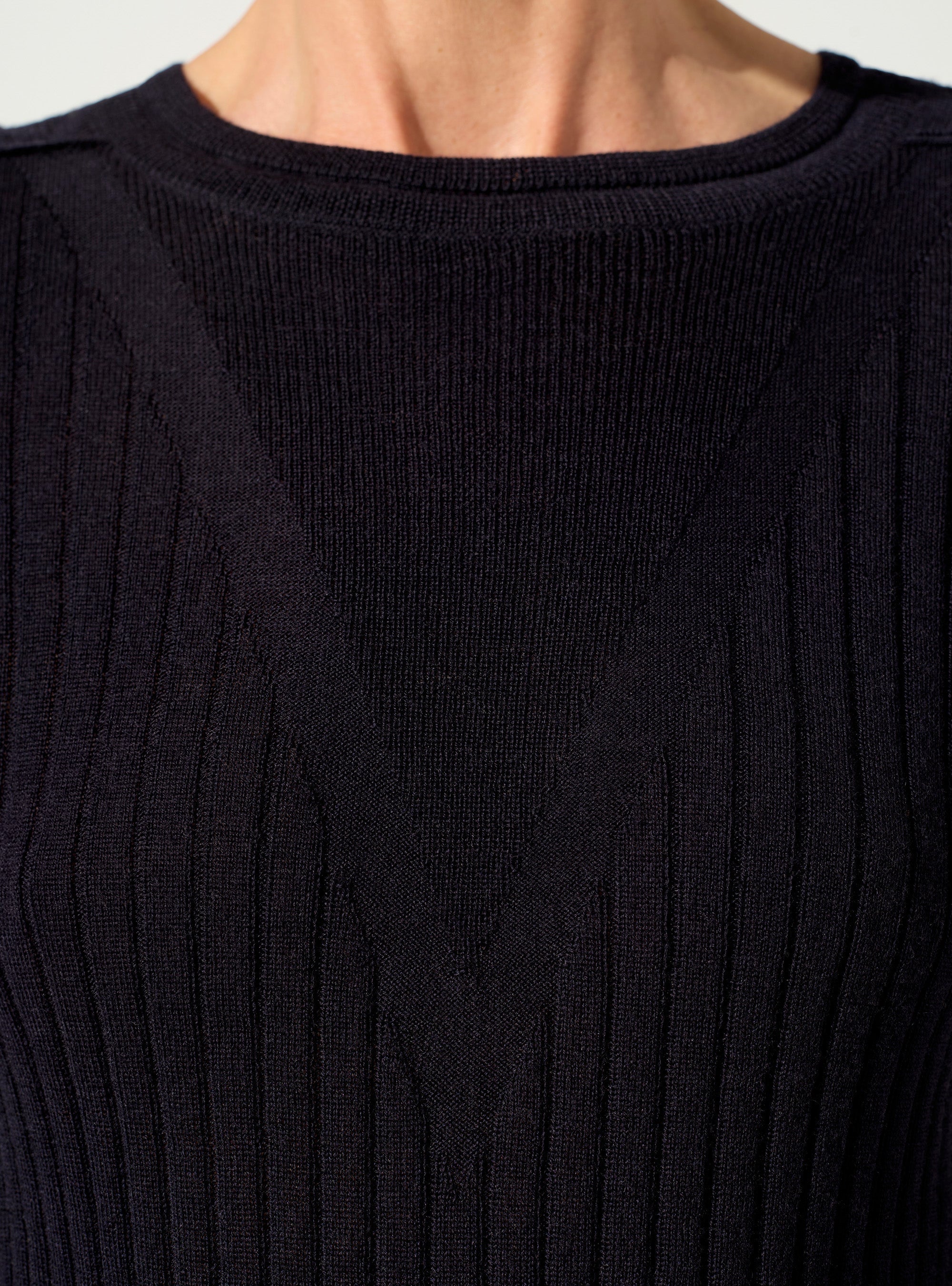 Taillierter Pullover