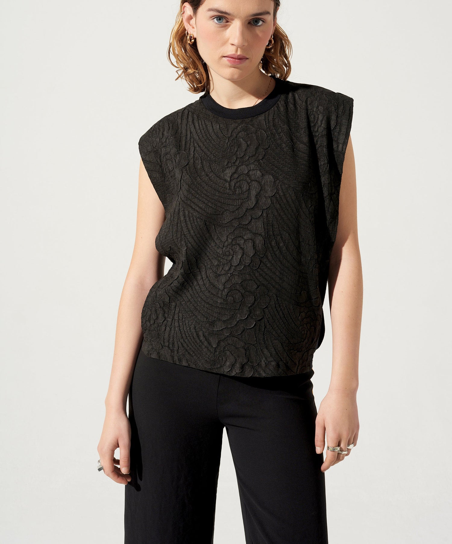 Two-material tank top