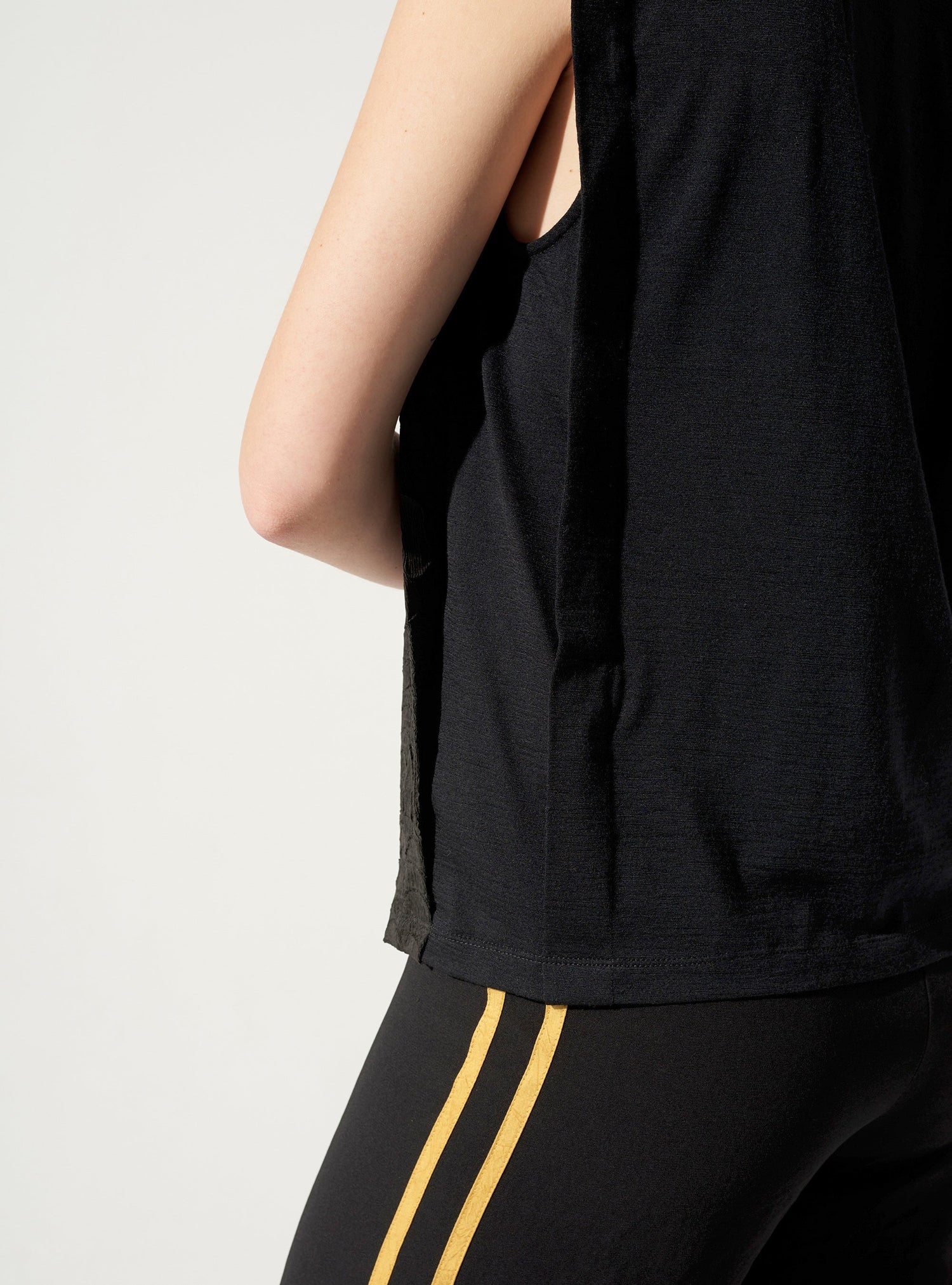 Two-material tank top