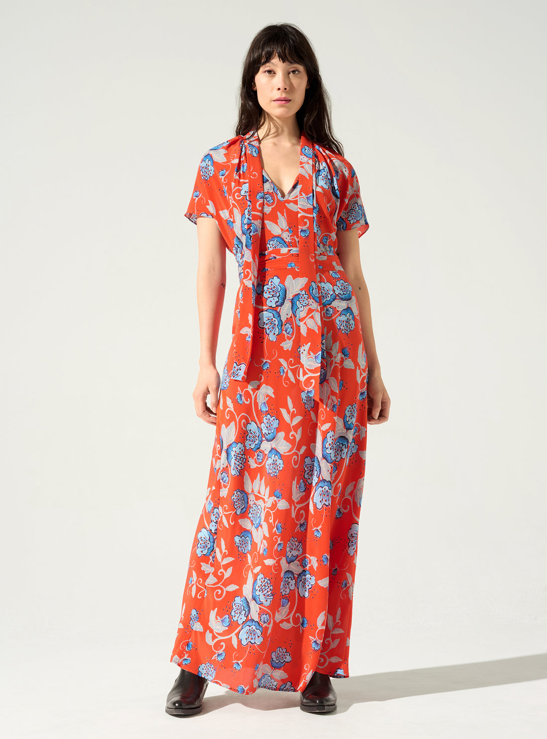 Langes bedrucktes Kleid